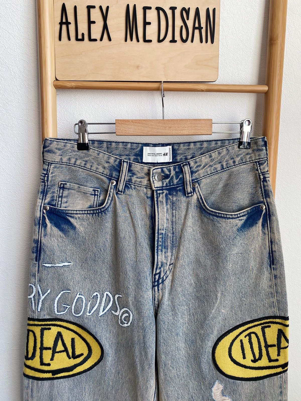 H&M × Jean-Michel Basquiat × Who Decides War Who Decides War bootcut loose jeans H&M x Basquiat x Ev&Tela Size US 31 - 19 Thumbnail