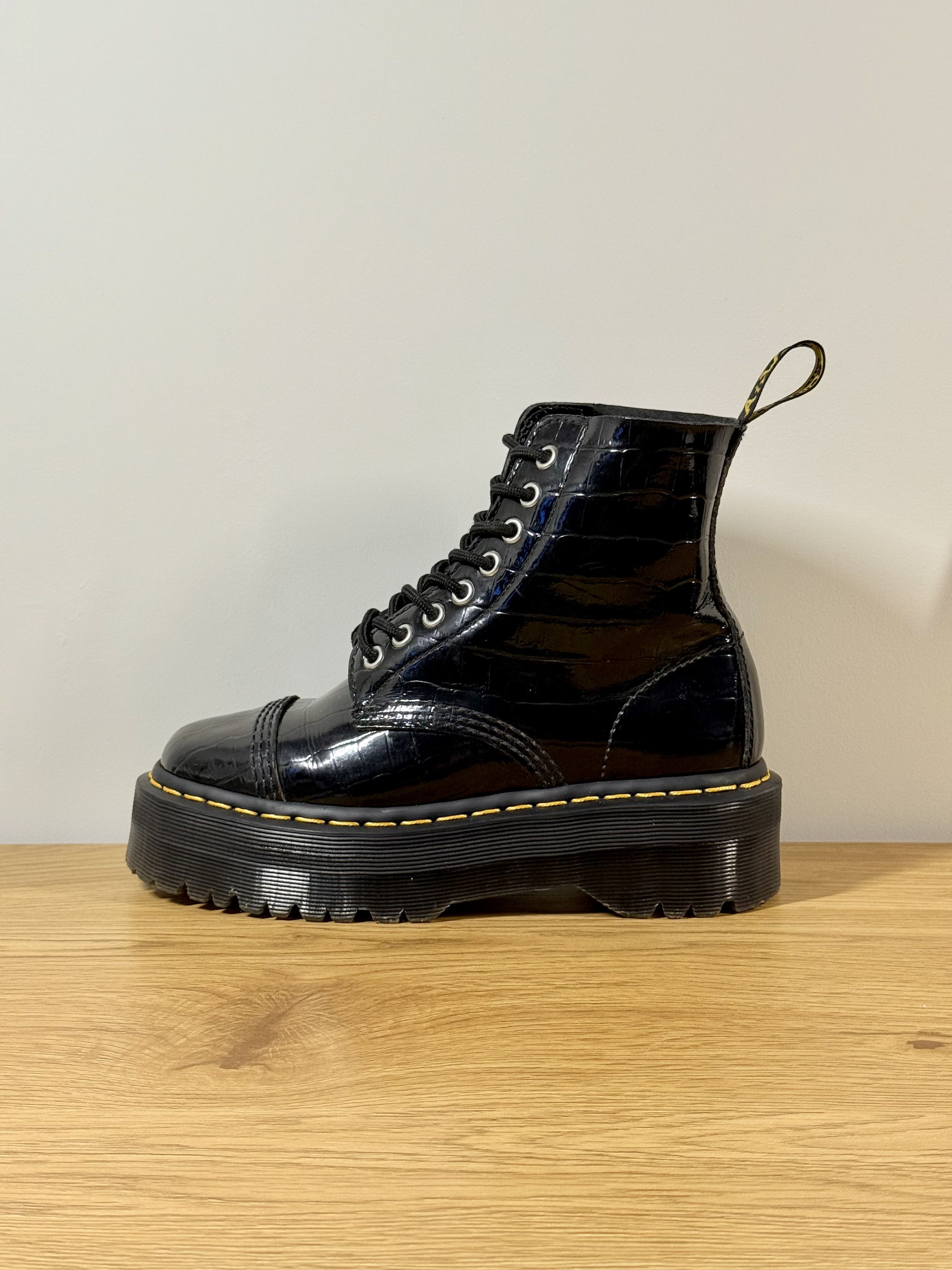 Dr. Martens Dr. Martens Black Croc Embossed Platform Leather Boots US6 Size US 6 / IT 36 - 3 Thumbnail