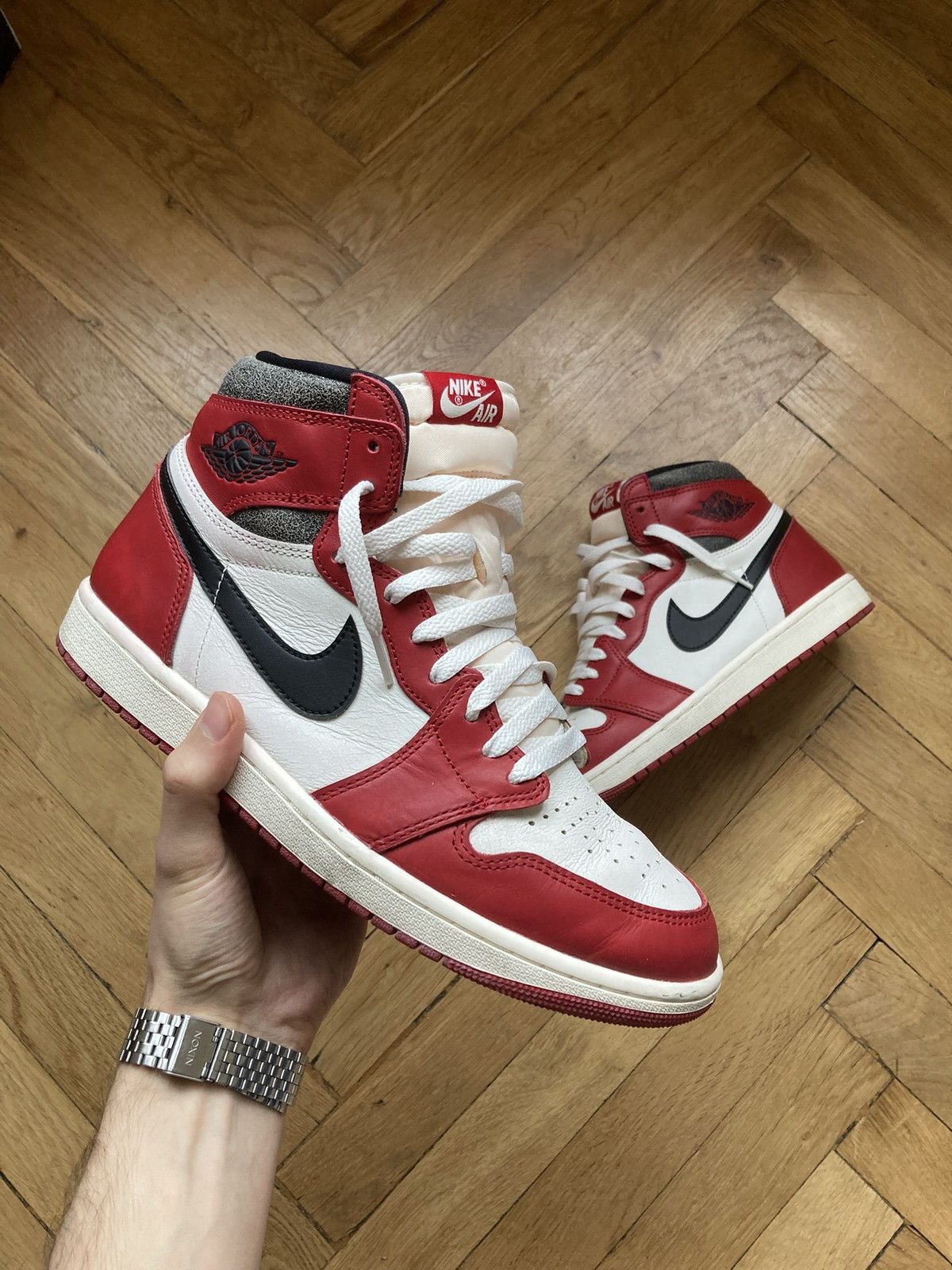 Nike Air Jordan 1 Chicago Lost & Found