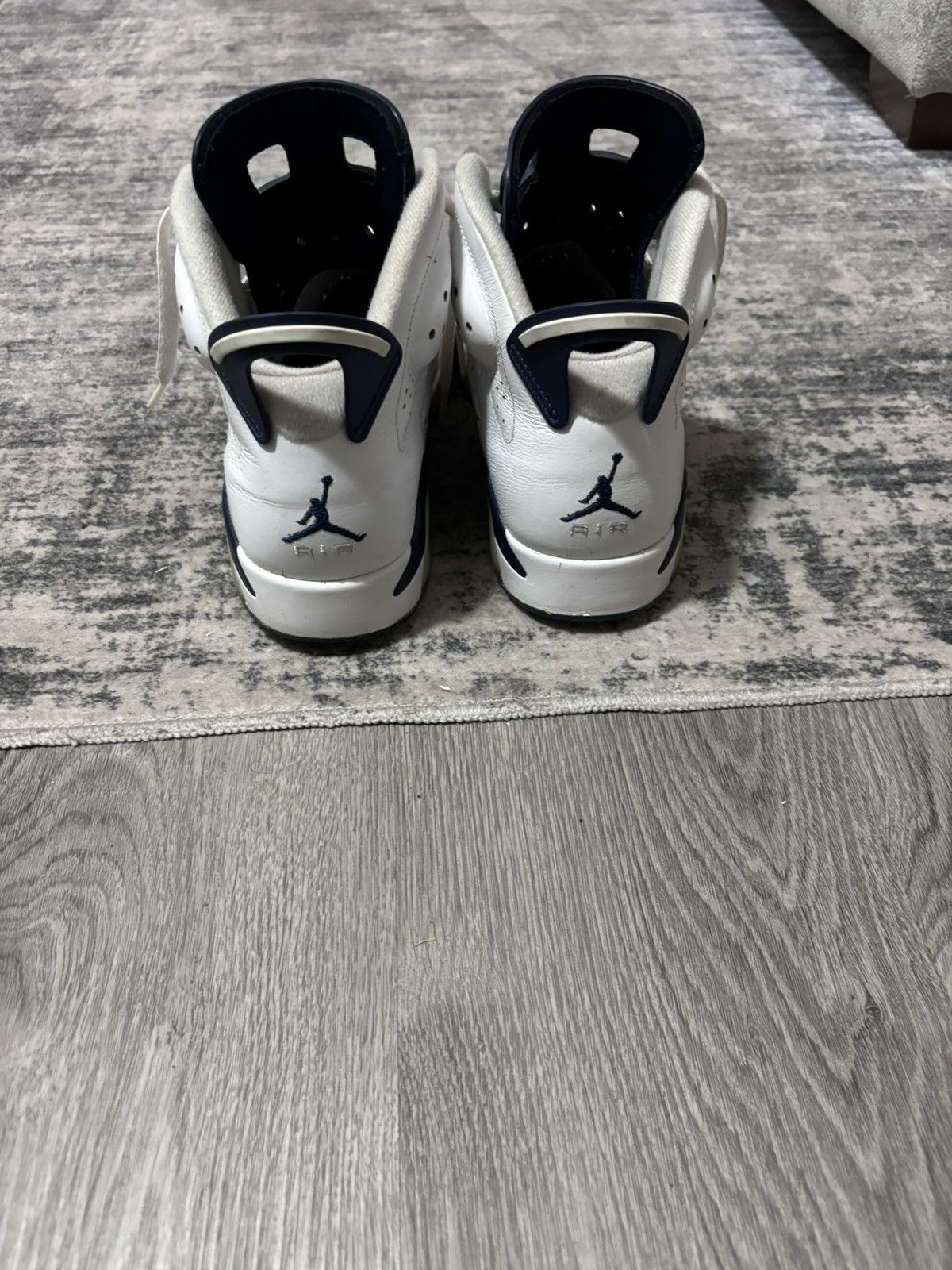 Jordan Brand Midnight Blue Jordan 6s Size 10, Used Size US 10 / EU 43 - 2 Thumbnail