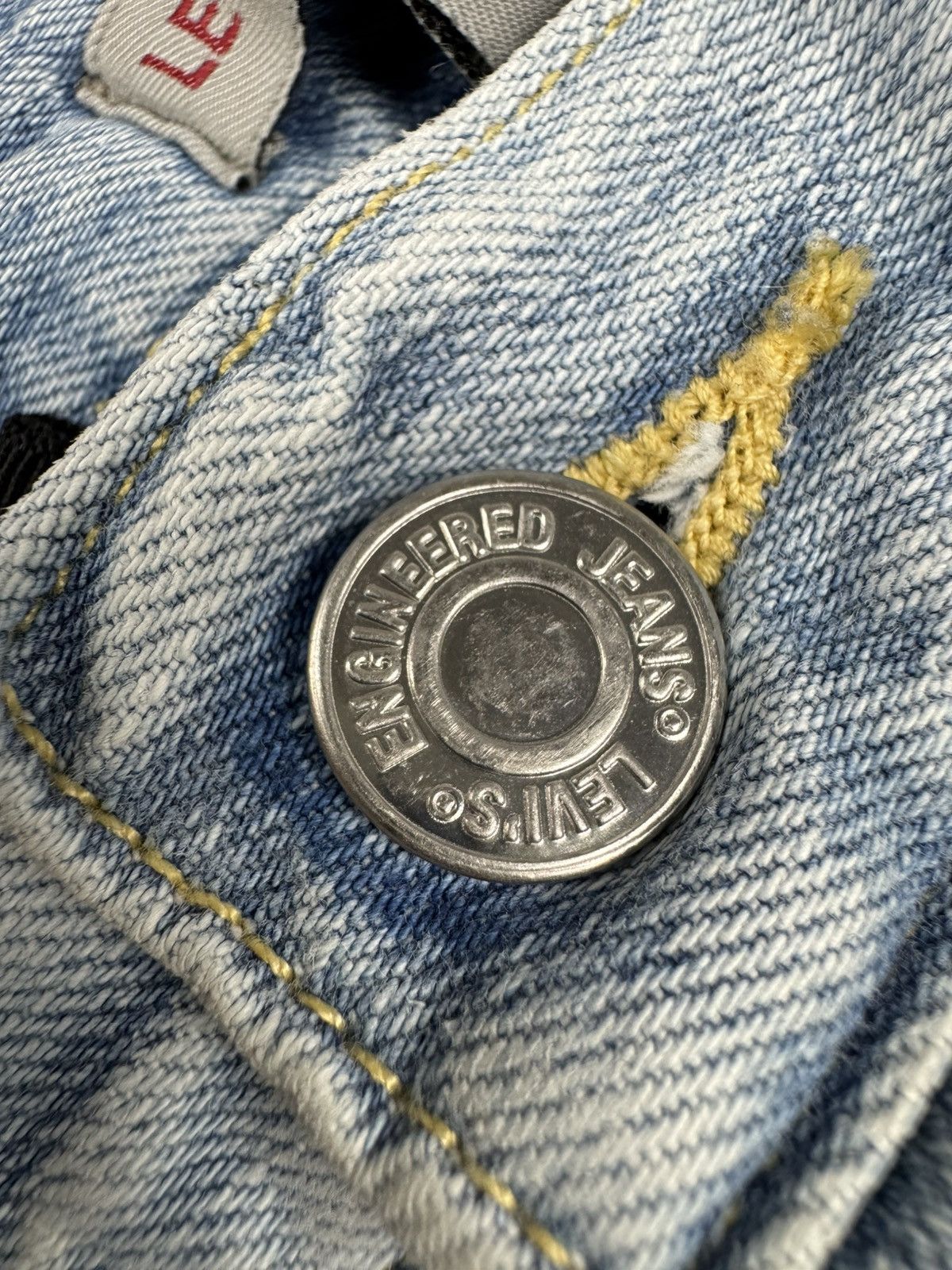 Levi's Vintage 2000s Levis Engineered jeans twisted shorts washed Size US 28 / EU 44 - 18 Thumbnail