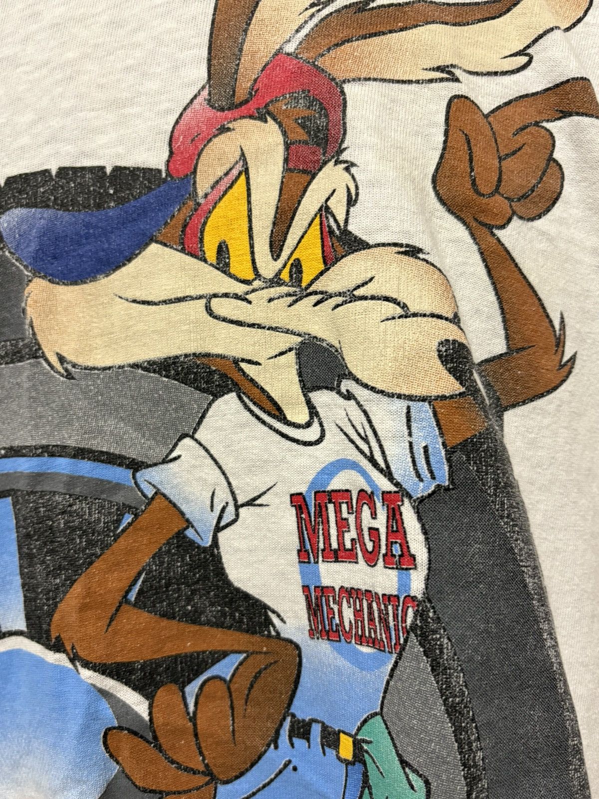 Vintage Vintage Looney Tunes Tshirt 90’s Hot Rods Mechanic Taz Grail Size US L / EU 52-54 / 3 - 8 Thumbnail