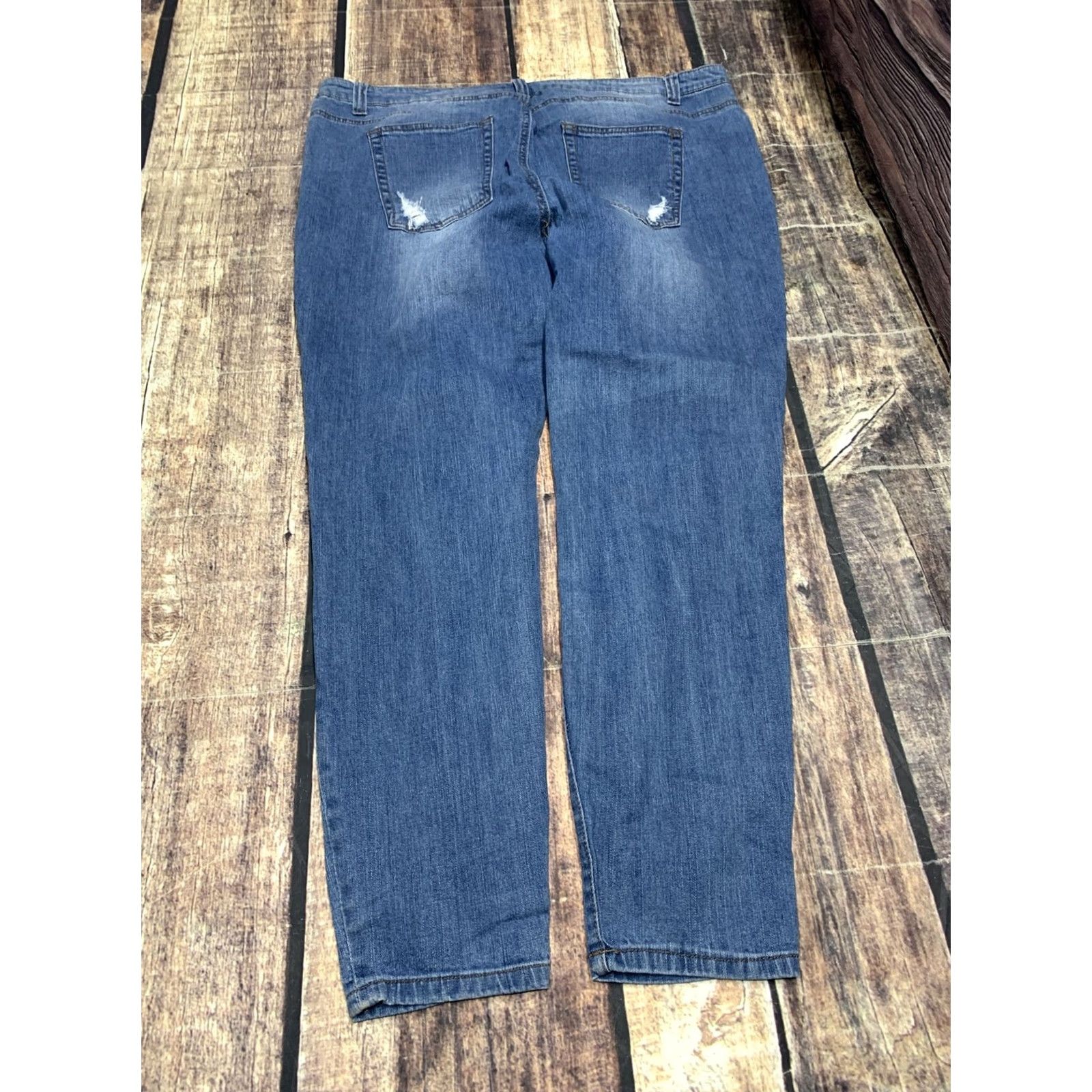 Forever 21 Forever 21 Plus Size Jeans Womens 20 Skinny Ankle Distressed High Waist Stretch Jeans Women Size 20 Blue Denim Slim Fit Regular Rise Size 42" / US 20 - 5 Thumbnail