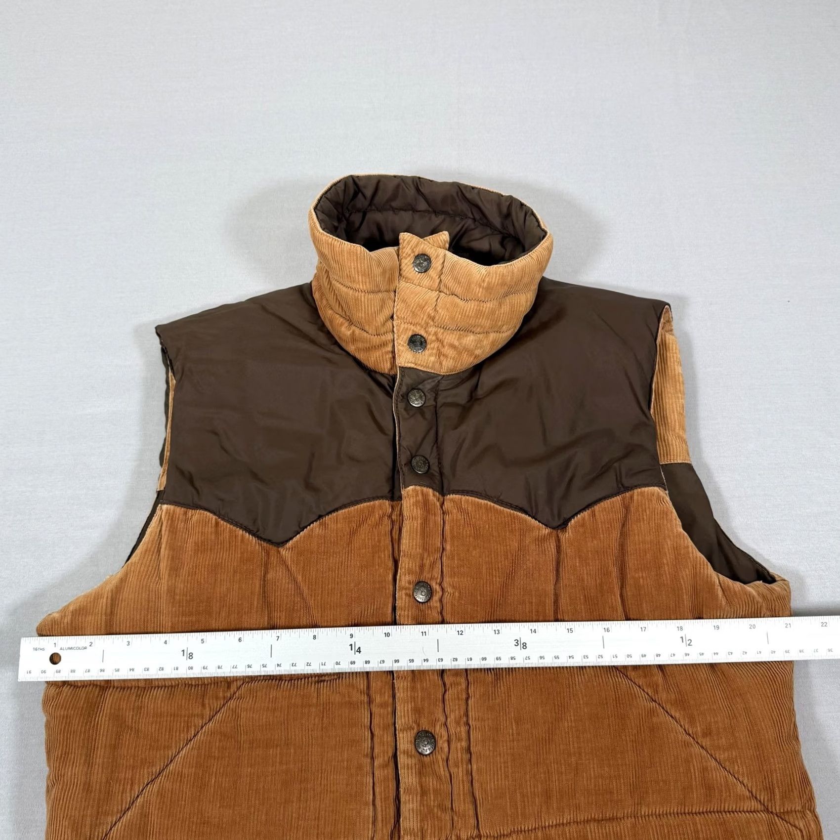 Ocean Pacific VINTAGE Ocean Pacific Vest Mens Small Brown Corduroy Reversible Puffer Snap OP Size US S / EU 44-46 / 1 - 5 Thumbnail