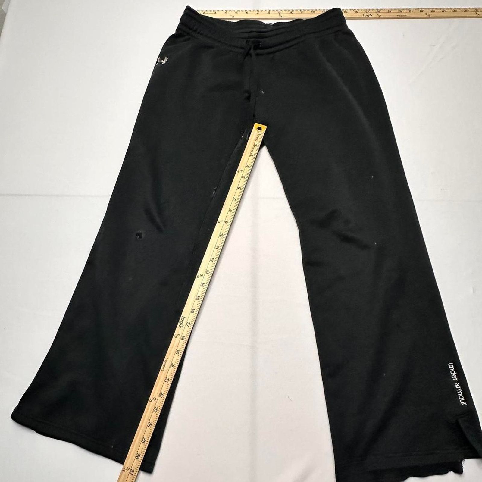 Under Armour Under Armour Size Medium Light Weight Flared Black Sweats Size US 36 / EU 52 - 3 Thumbnail