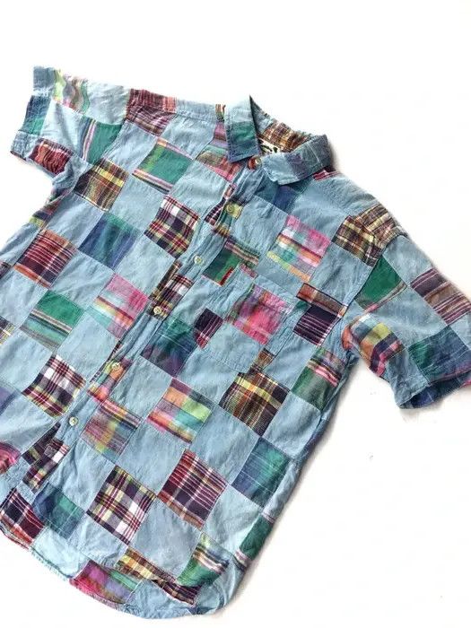 Vintage Vintage European Holiday Patchwork Shirt Button Ups Size US M / EU 48-50 / 2 - 2 Thumbnail