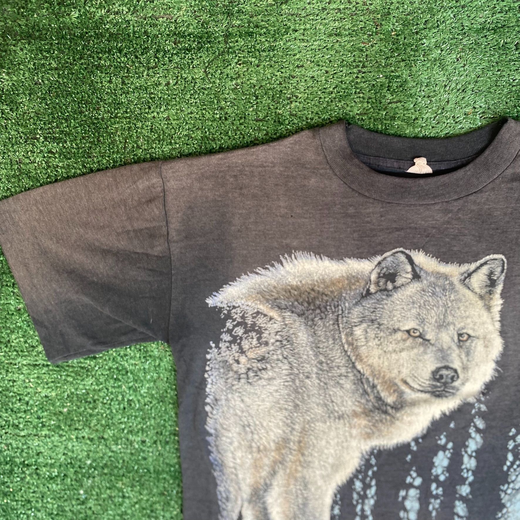 Vintage Vintage 90s Wolf Animal Shirt Western Nature Sun Faded Tee Size US S / EU 44-46 / 1 - 2 Thumbnail