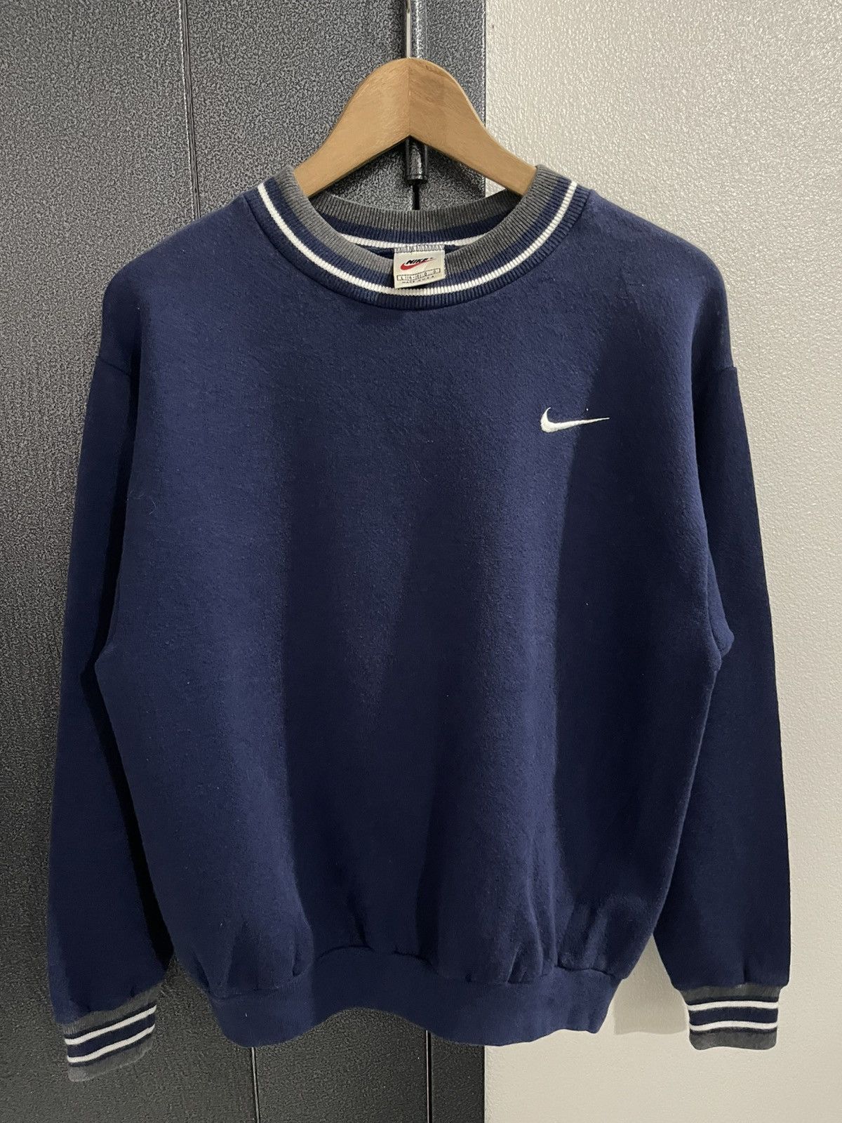Nike Vintage Nike Crewneck Made Usa Sweatshirt Size US L / EU 52-54 / 3 - 4 Thumbnail