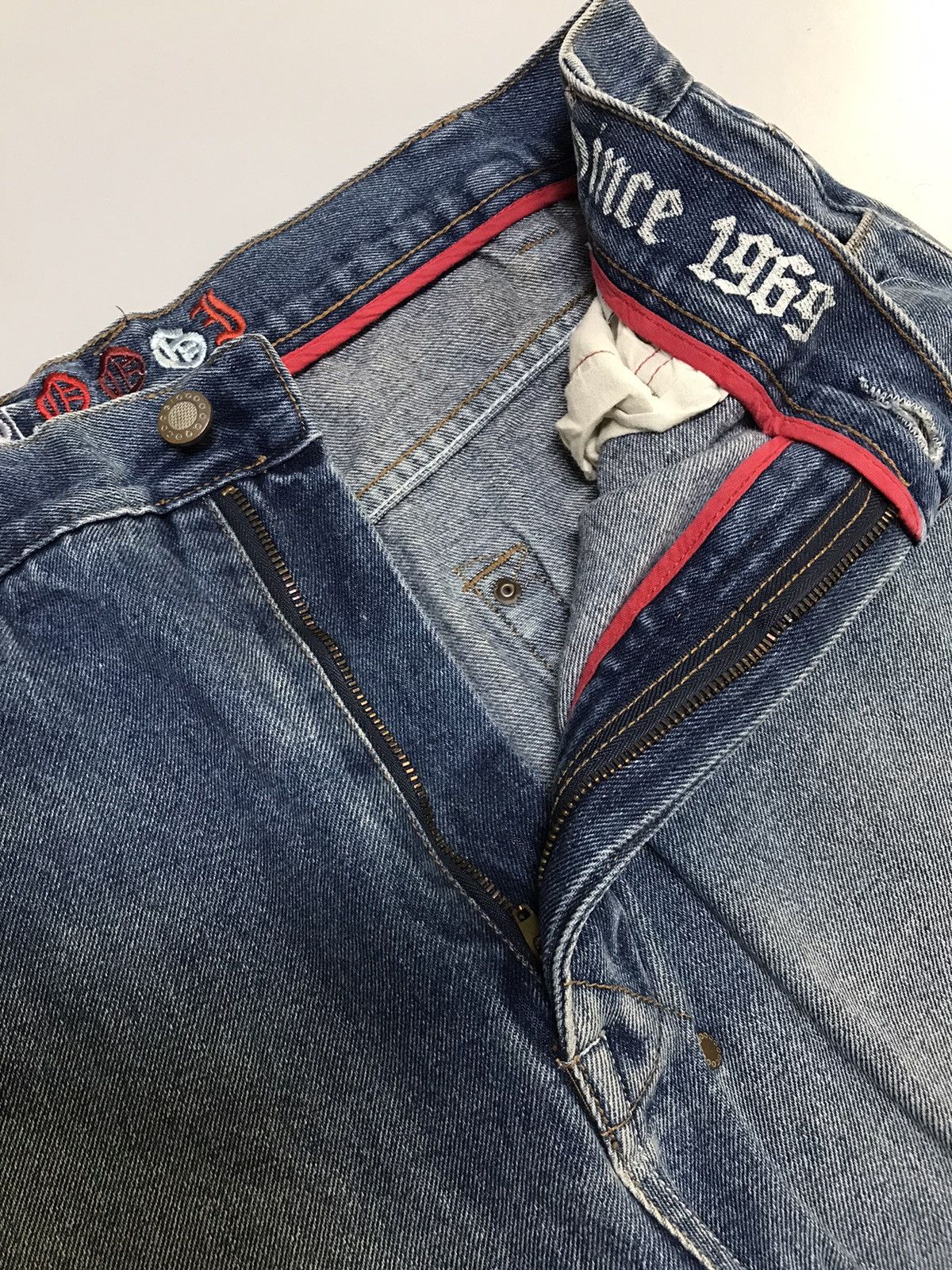 Coogi Vintage coogi embroidered denim jort Size US 36 / EU 52 - 6 Thumbnail