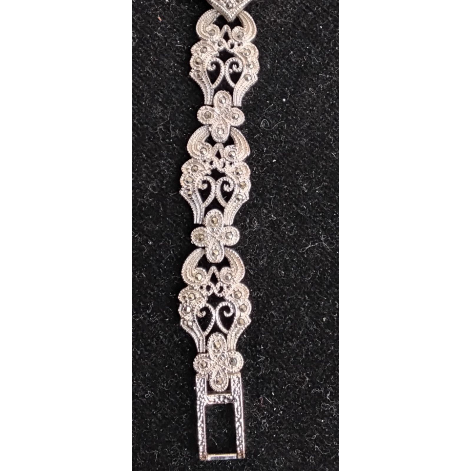 Other Majestron Ladies Watch Silver Tone Gemmed Vintage Hong Kong Size ONE SIZE - 5 Thumbnail