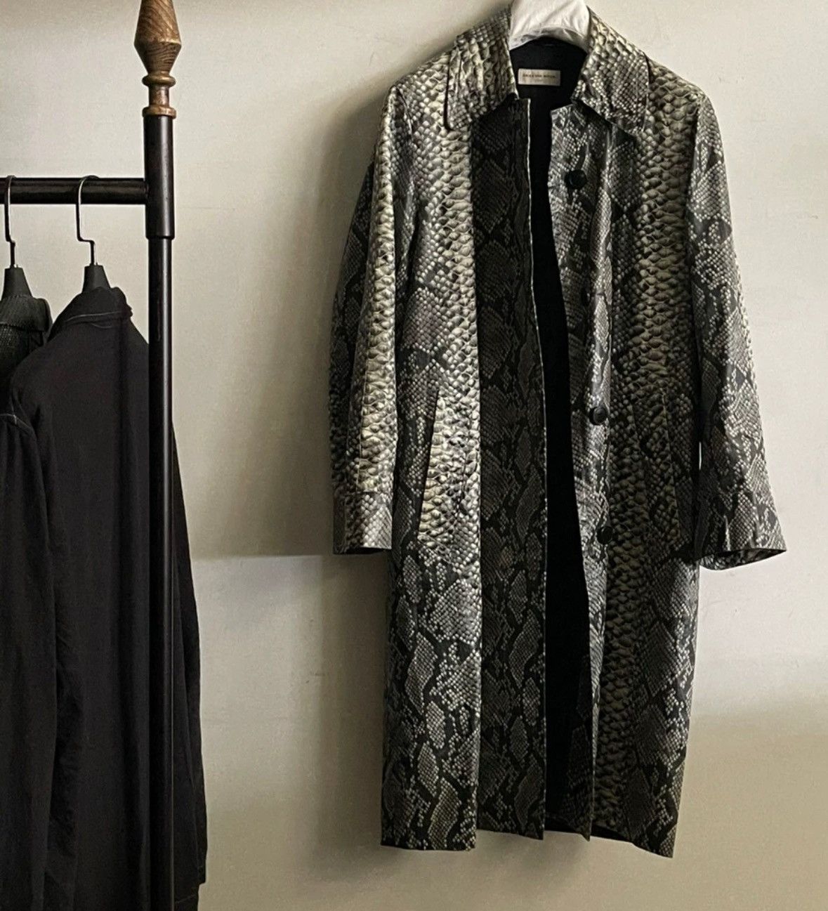 Dries Van Noten Dries van noten Snake skin overcoat 2412-Nextarrow Size US S / EU 44-46 / 1 - 3 Thumbnail