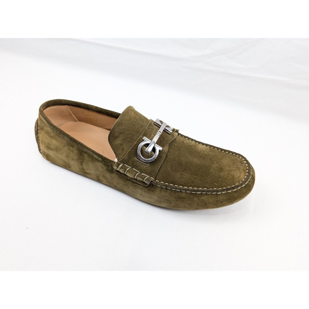 Salvatore Ferragamo o1rshd1 Suede Calf Loafers in Olive Size US 10 / EU 43 - 2 Thumbnail