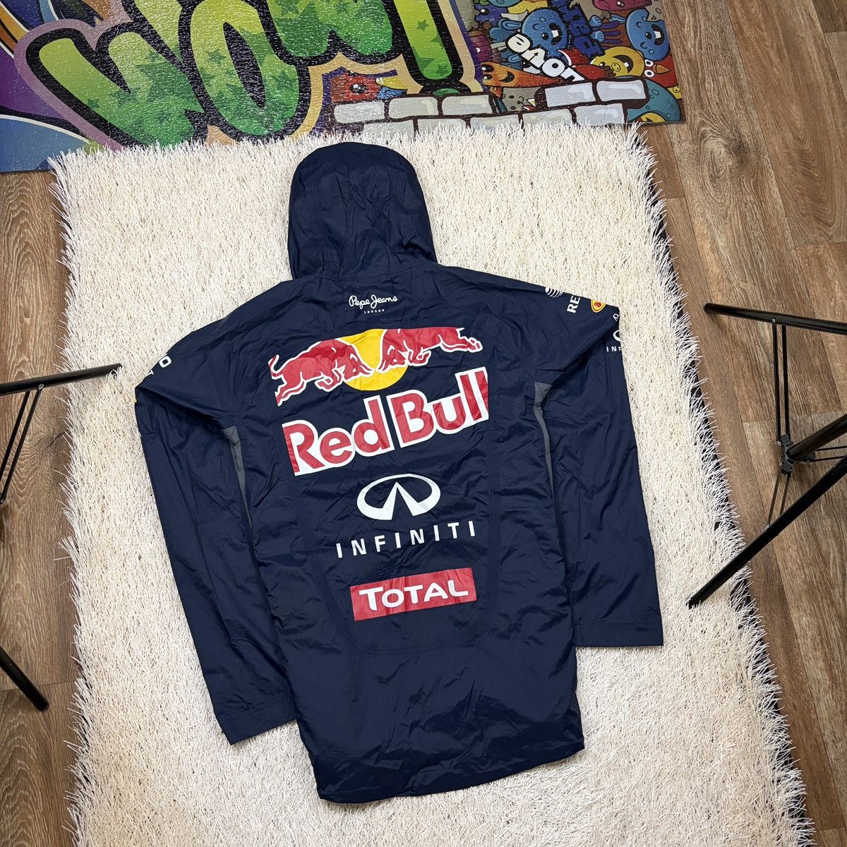 Pepe Jeans PEPE JEANS OTL RAIN JACKET MEN Red Bull Racing Infiniti F 1 Size US L / EU 52-54 / 3 - 2 Thumbnail