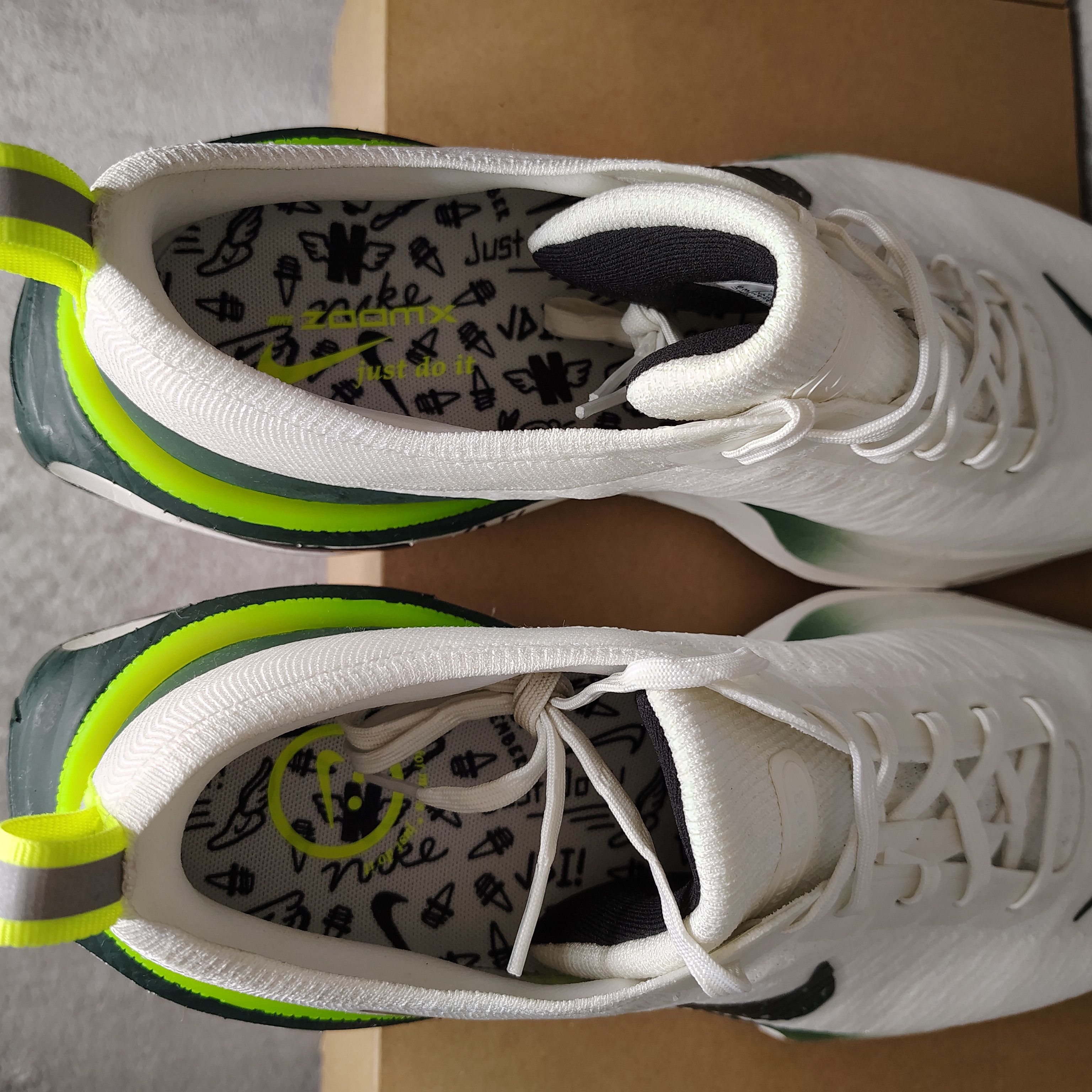 Nike Nike Zoomx Invincible Run FK 3 FZ4018-100 Elite Mens 13 Size US 13 / EU 46 - 15 Thumbnail