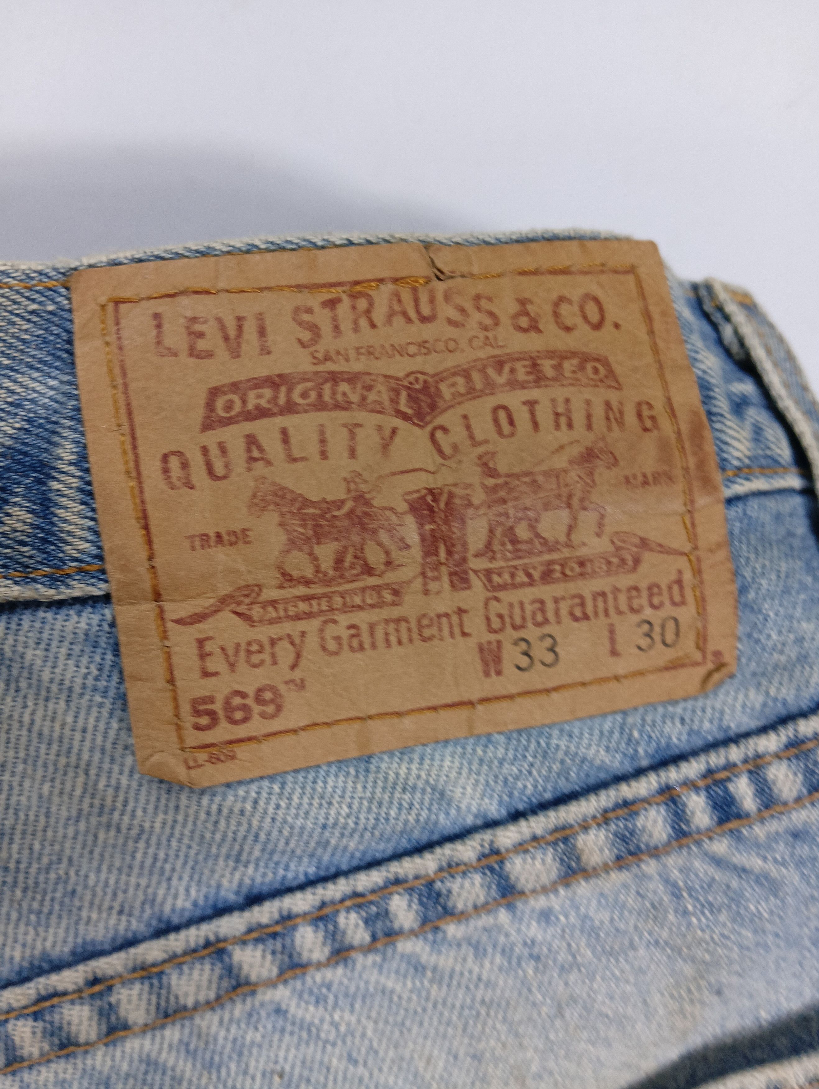 Levi's Vintage Clothing vintage levis 569 made in USA DISTRESSED RARE Size US 34 / EU 50 - 7 Thumbnail