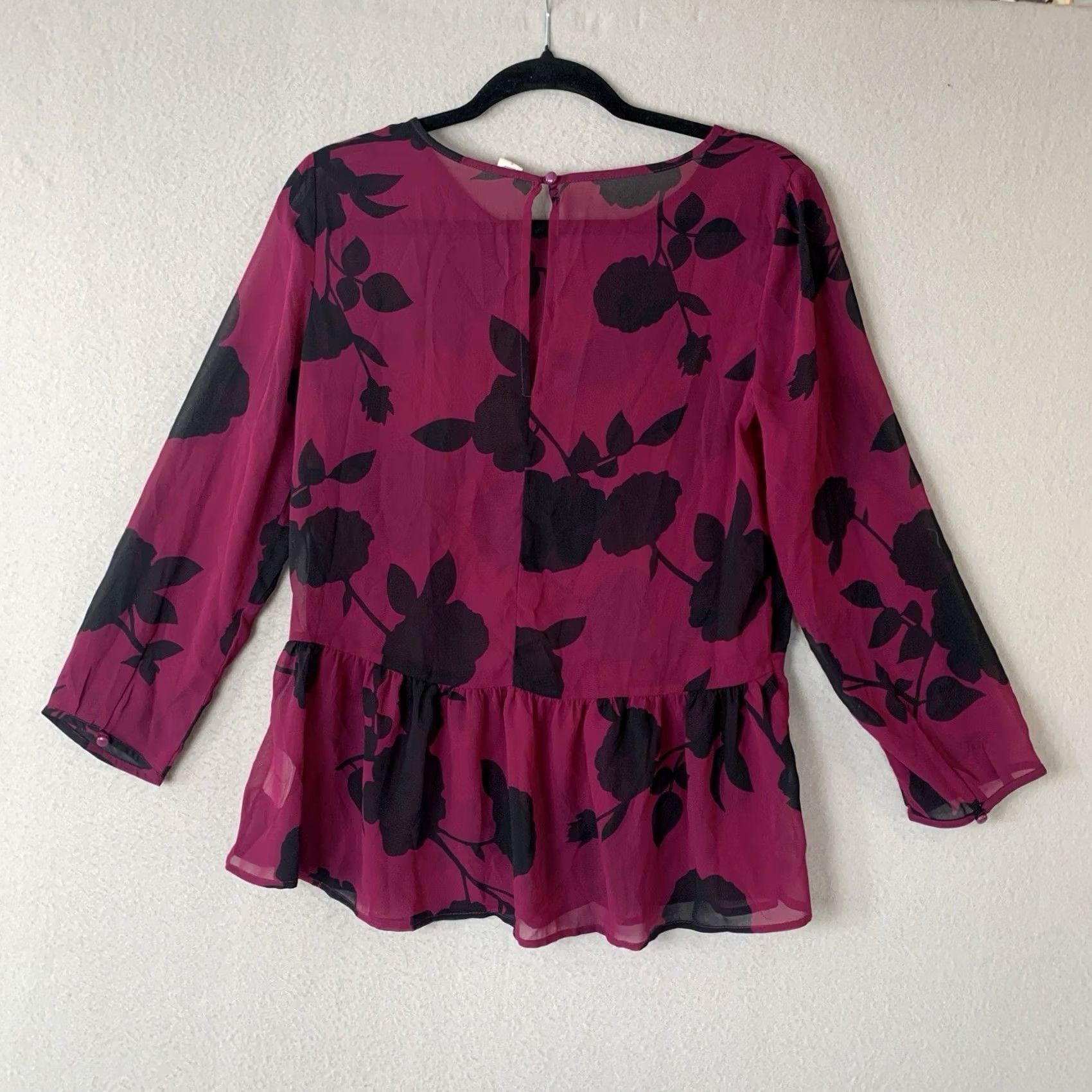 Old Navy VINTAGE Old Navy Blouse Women's S Tall Purple Floral Sheer Chiffon Round Neck Long Sleeve Pullover Casual Workwear Lagenlook Boho Hippie Gothic Size S / US 4 / IT 40 - 3 Thumbnail
