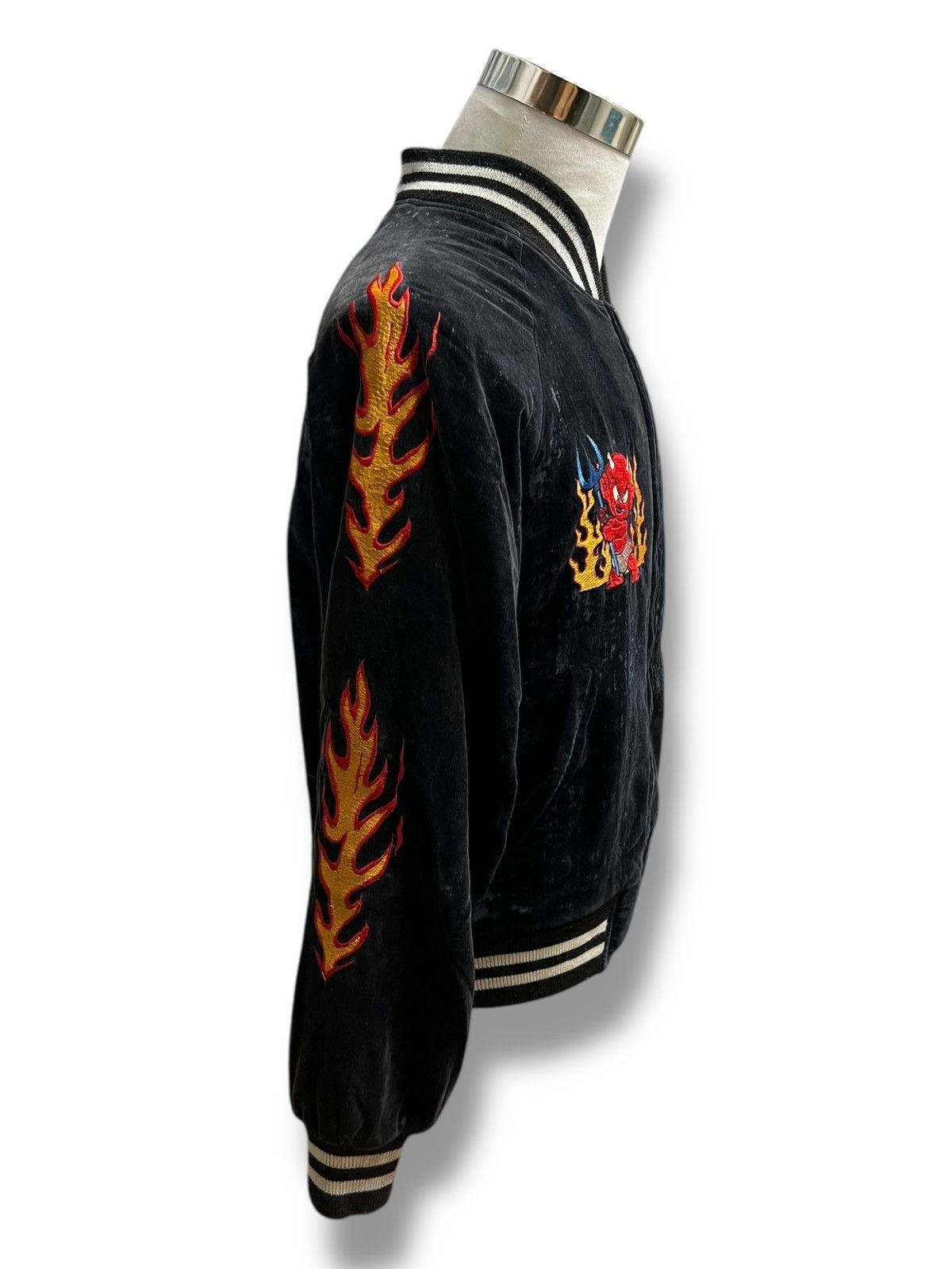 Vintage Vintage Velvet Devil Souvenir Jacket — Black / Red Flames Size US M / EU 48-50 / 2 - 7 Thumbnail