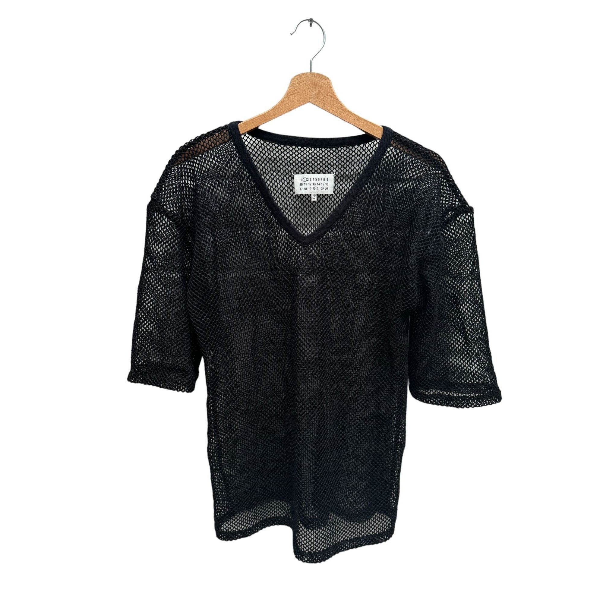 Maison Margiela Black Nylon Mesh T-shirt Size US S / EU 44-46 / 1 - 1 Thumbnail