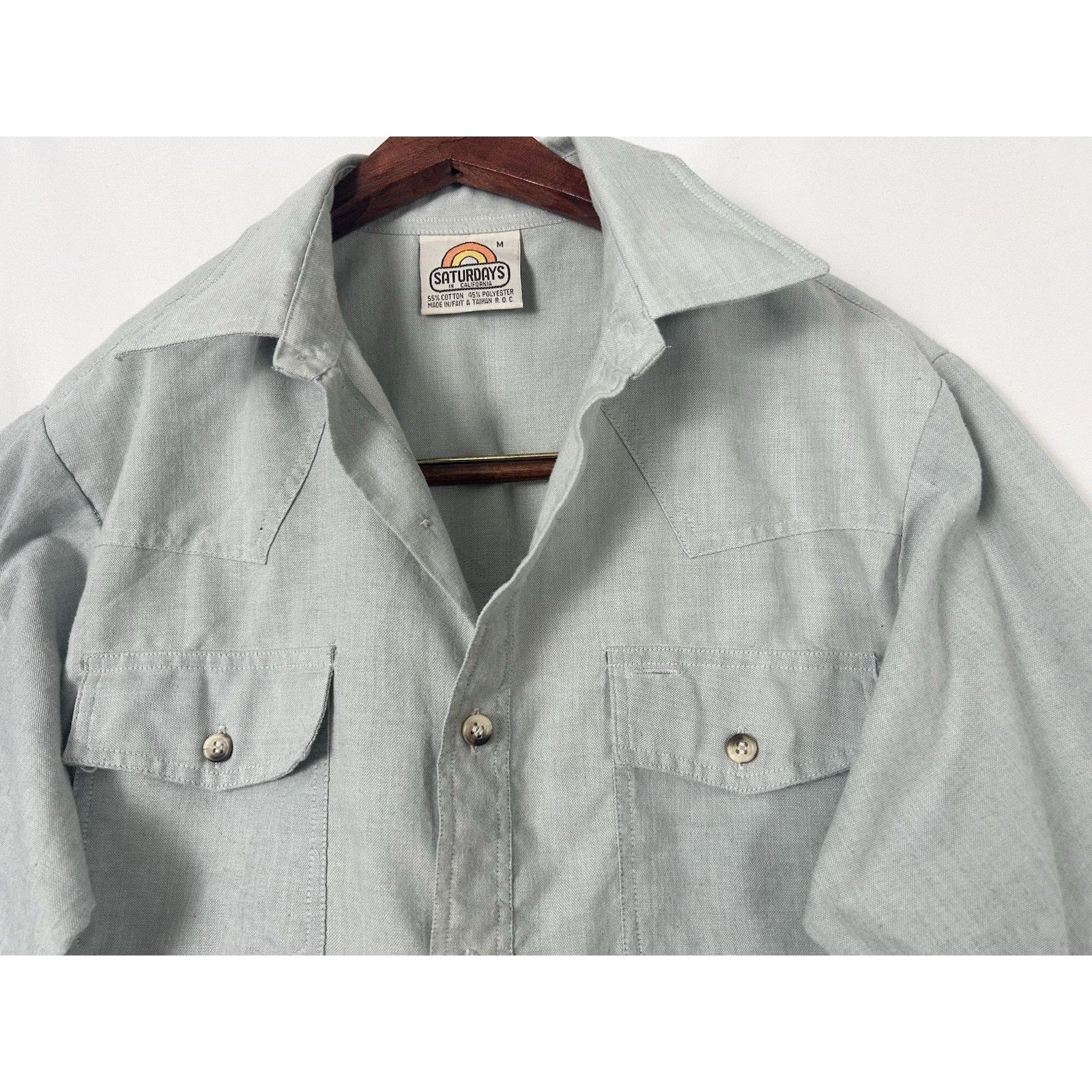 The Unbranded Brand VTG Saturday's In California Mens M Light Blue Shirt Size US M / EU 48-50 / 2 - 2 Thumbnail