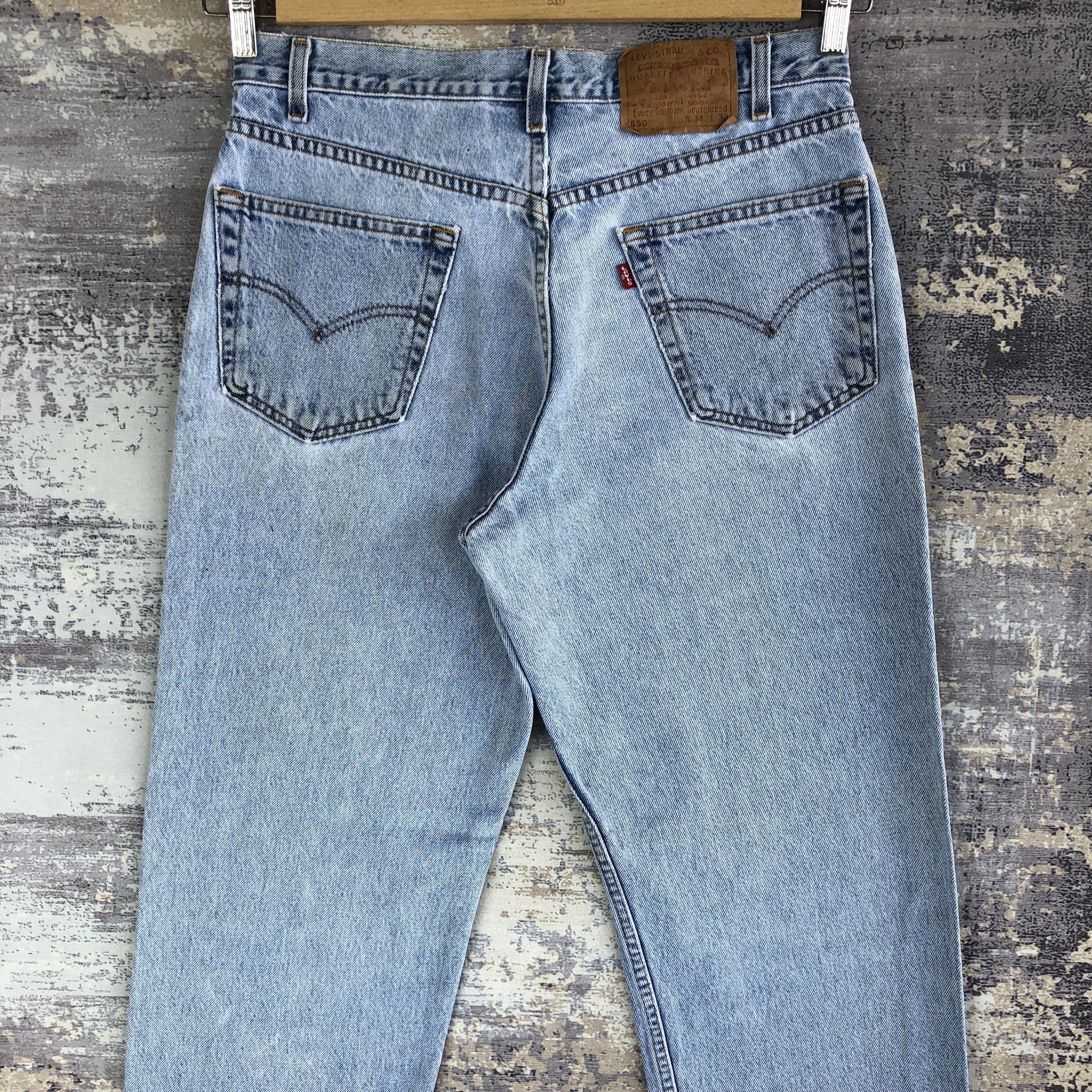 Levi's Vintage Levis 550 Light Wash Jeans Levi's Sun Faded Denim Size US 32 / EU 48 - 4 Thumbnail