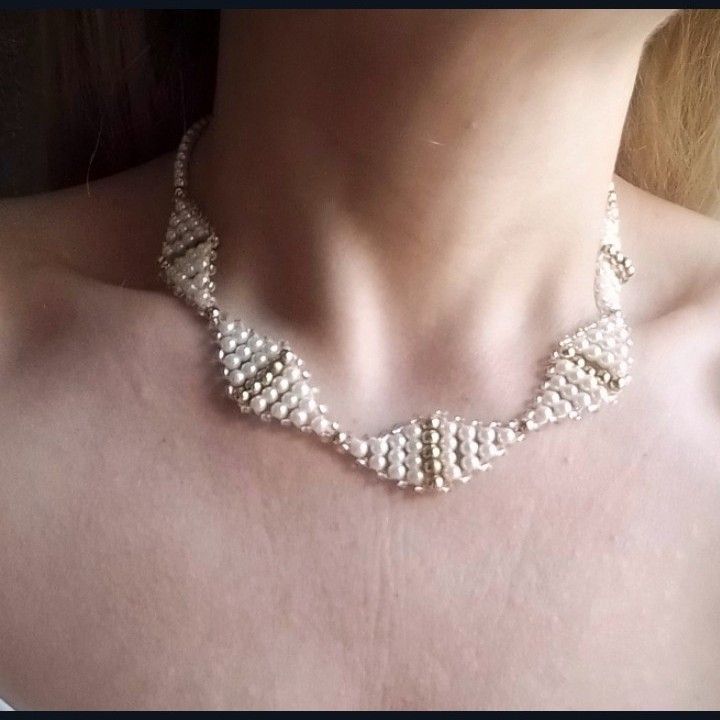 Handmade Necklace. Earrings Pearls White/Gold. Elegant Size ONE SIZE - 5 Thumbnail