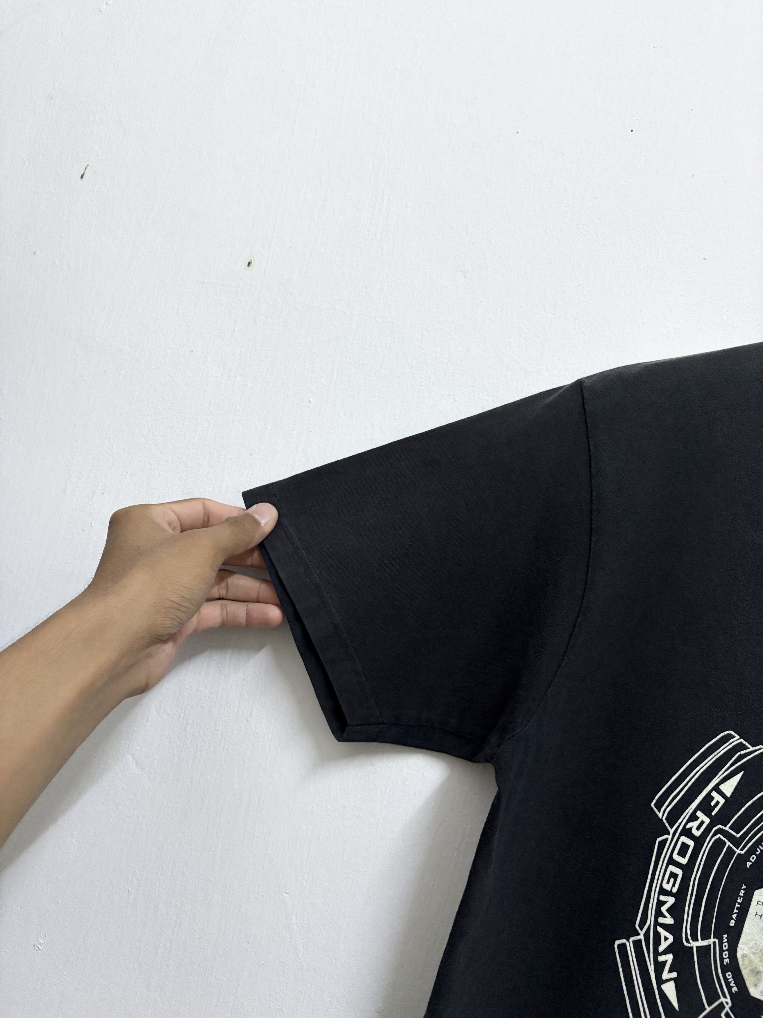 G Shock × Japanese Brand × Vintage 2000's G-Shock Suit Unit ( Frogman ) Merch T-Shirt Size US S / EU 44-46 / 1 - 8 Thumbnail