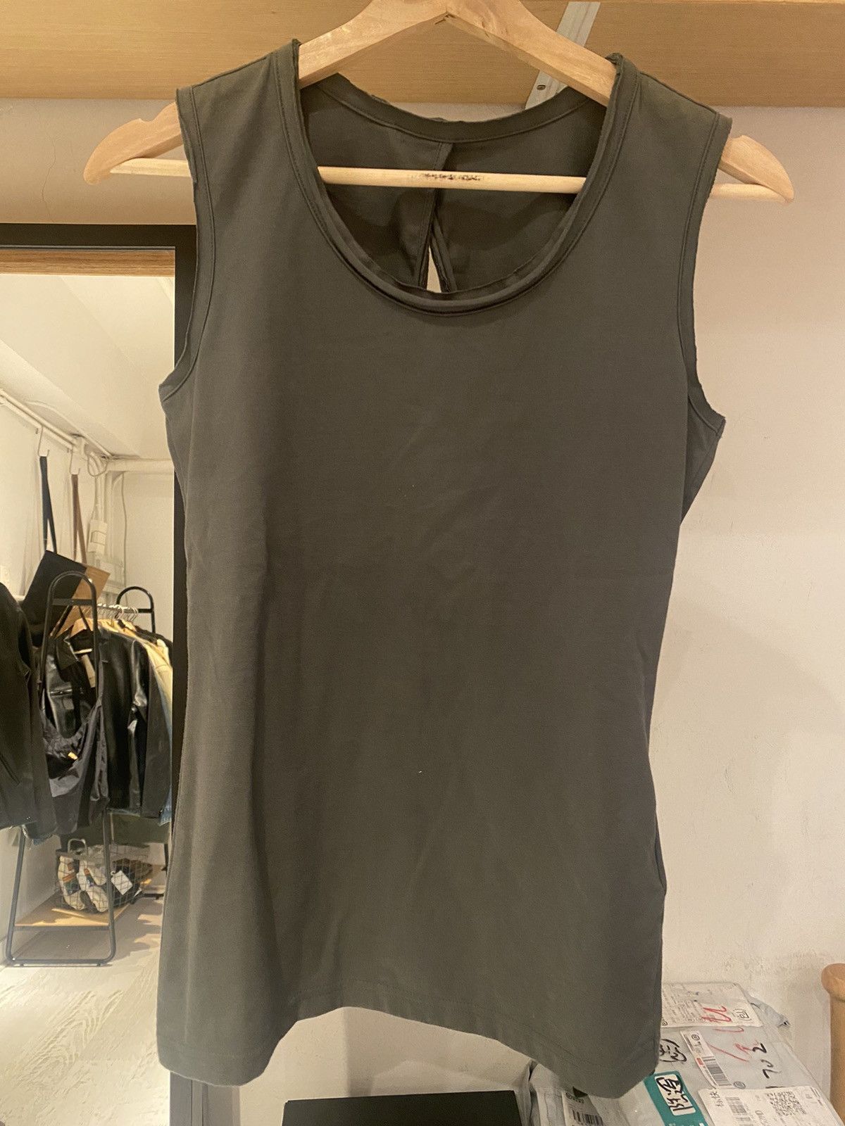 Japanese Brand × Limi Feu 🏴‍☠️ ［BIG SALE ］Limi feu open back casual vest top Size M / US 6-8 / IT 42-44 - 2 Thumbnail
