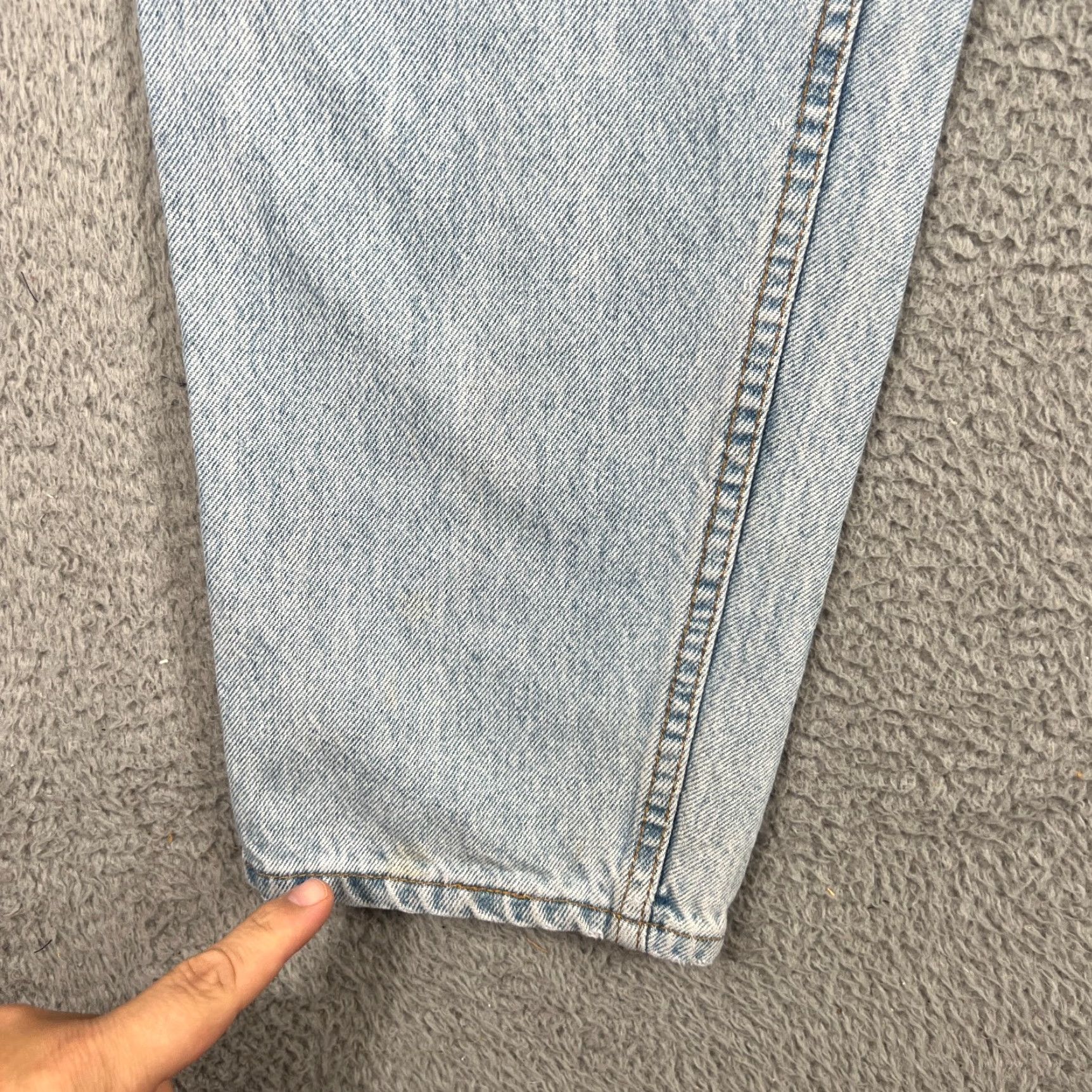 Levi's Vintage Levi's 550 Jeans Men 36 Regular Relaxed Fit Light Wash 90s Retro Denim Size US 36 / EU 52 - 2 Thumbnail
