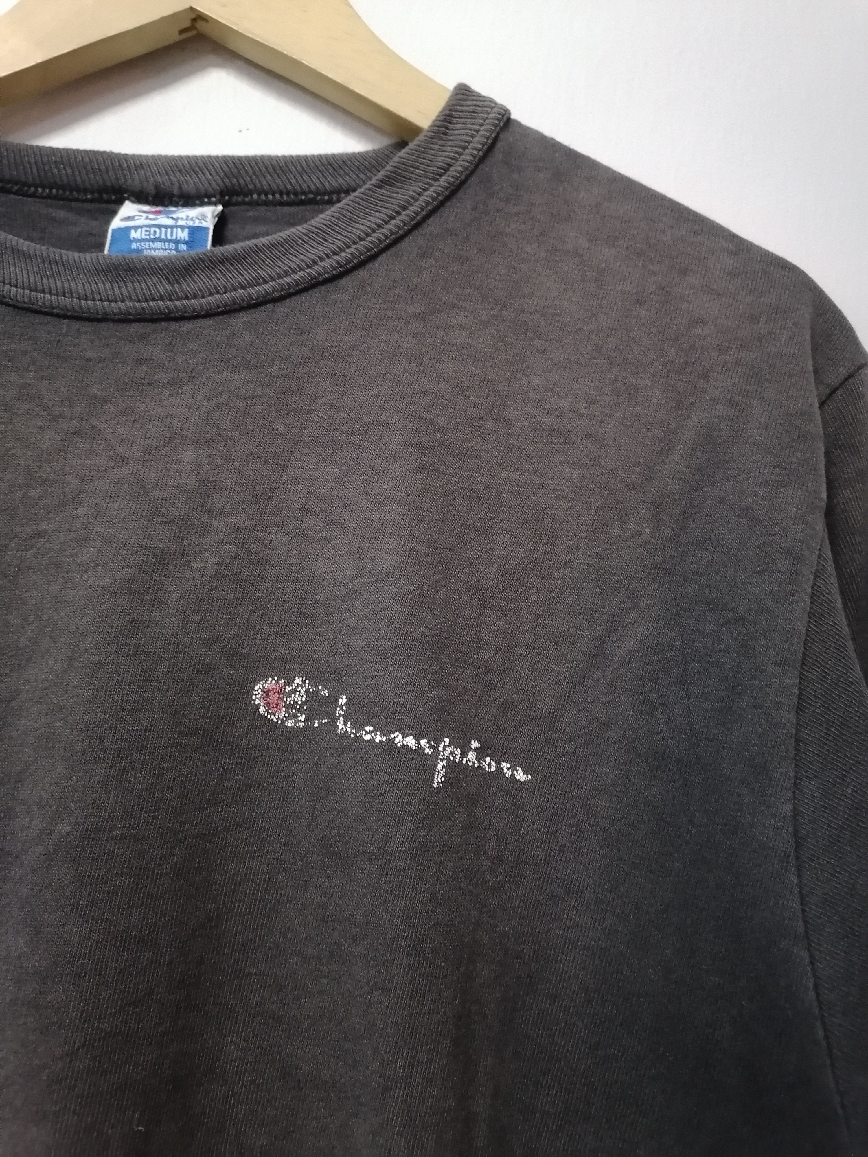 Champion × Vintage Trashed Faded Vintage Champion Tee Size US M / EU 48-50 / 2 - 4 Thumbnail