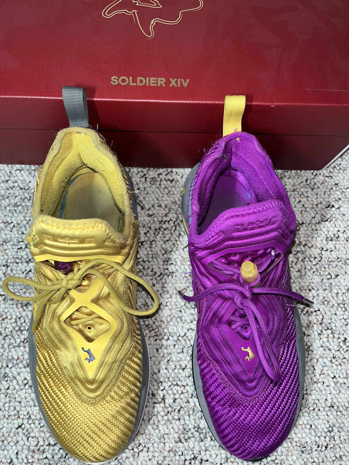 Nike Lebron Soilder 14 Purple Gold Size US 8.5 / EU 41-42 - 4 Thumbnail