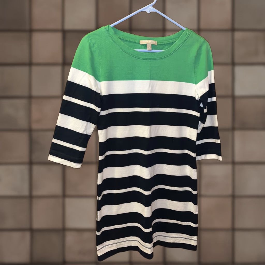 Banana Republic Vogue Banana Republic Dress Womens Small Green Navy White Striped Knee Length Casual Sleeves Size S / US 4 / IT 40 - 1 Thumbnail