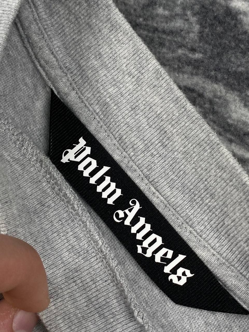 Palm Angels Palm Angels Big Logo Long Sleeve T-Shirt Men Size S Gray Size US S / EU 44-46 / 1 - 10 Thumbnail