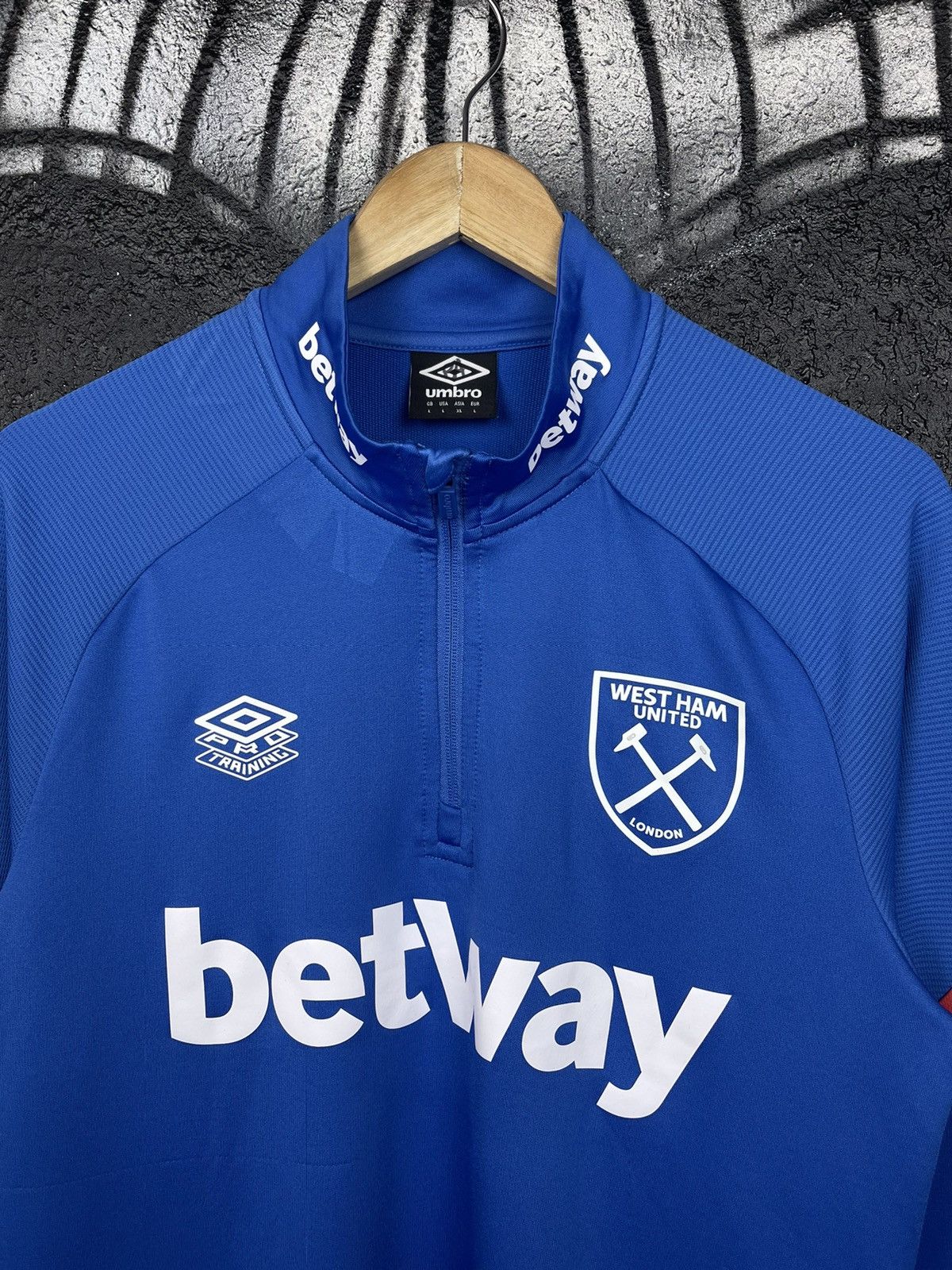 Umbro Umbro Pro Training West Ham United Jersey 1/2 Zip Top Shirts Size US L / EU 52-54 / 3 - 4 Thumbnail