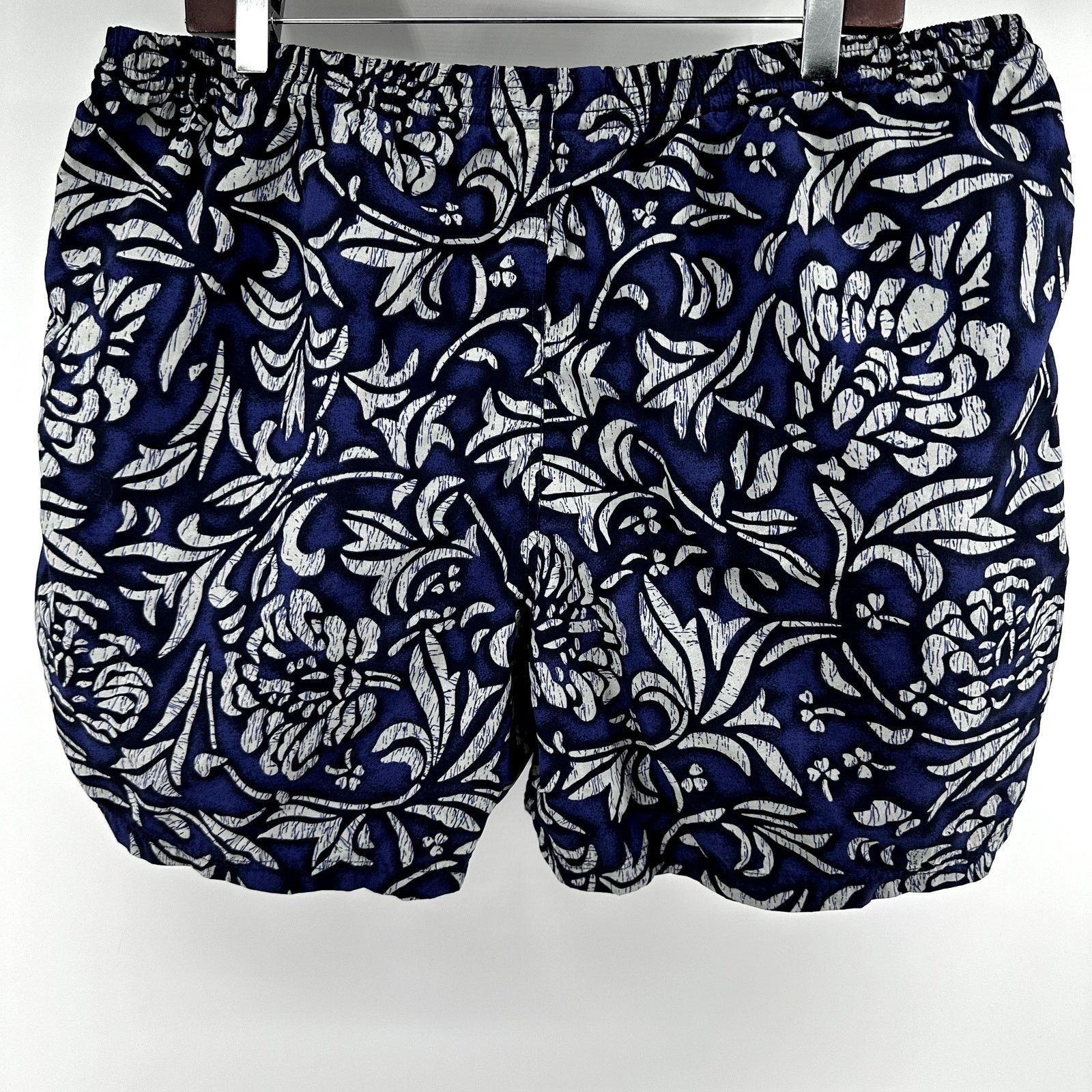 VTG Patagonia 5 Baggies Shorts 90s Floral Tropical Purple L