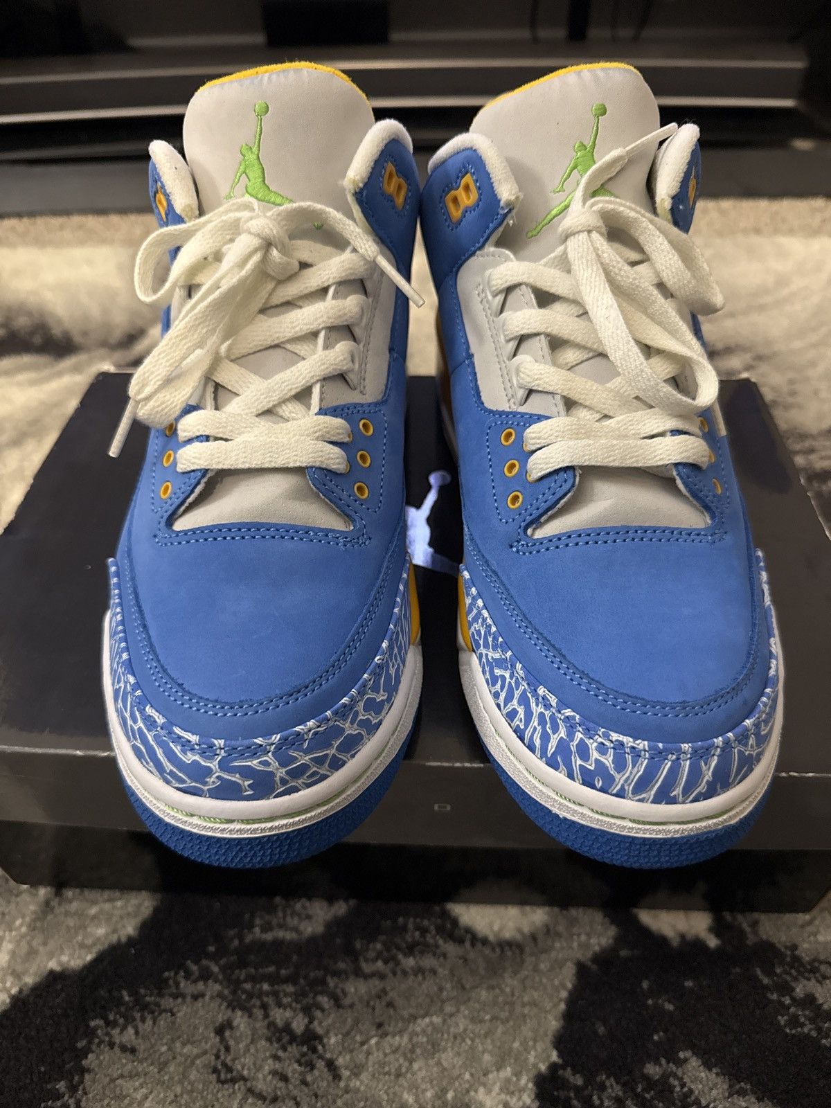 Jordan Brand Air Jordan 3 DTRT Size US 10 / EU 43 - 3 Thumbnail