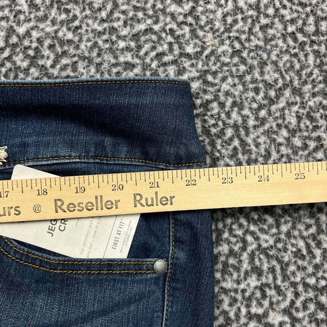Torrid Torrid Jegging Crop Jeans Women 24 Faded Denim Cuffed 44x22 Size 24" / US 00 / IT 34 - 3 Thumbnail