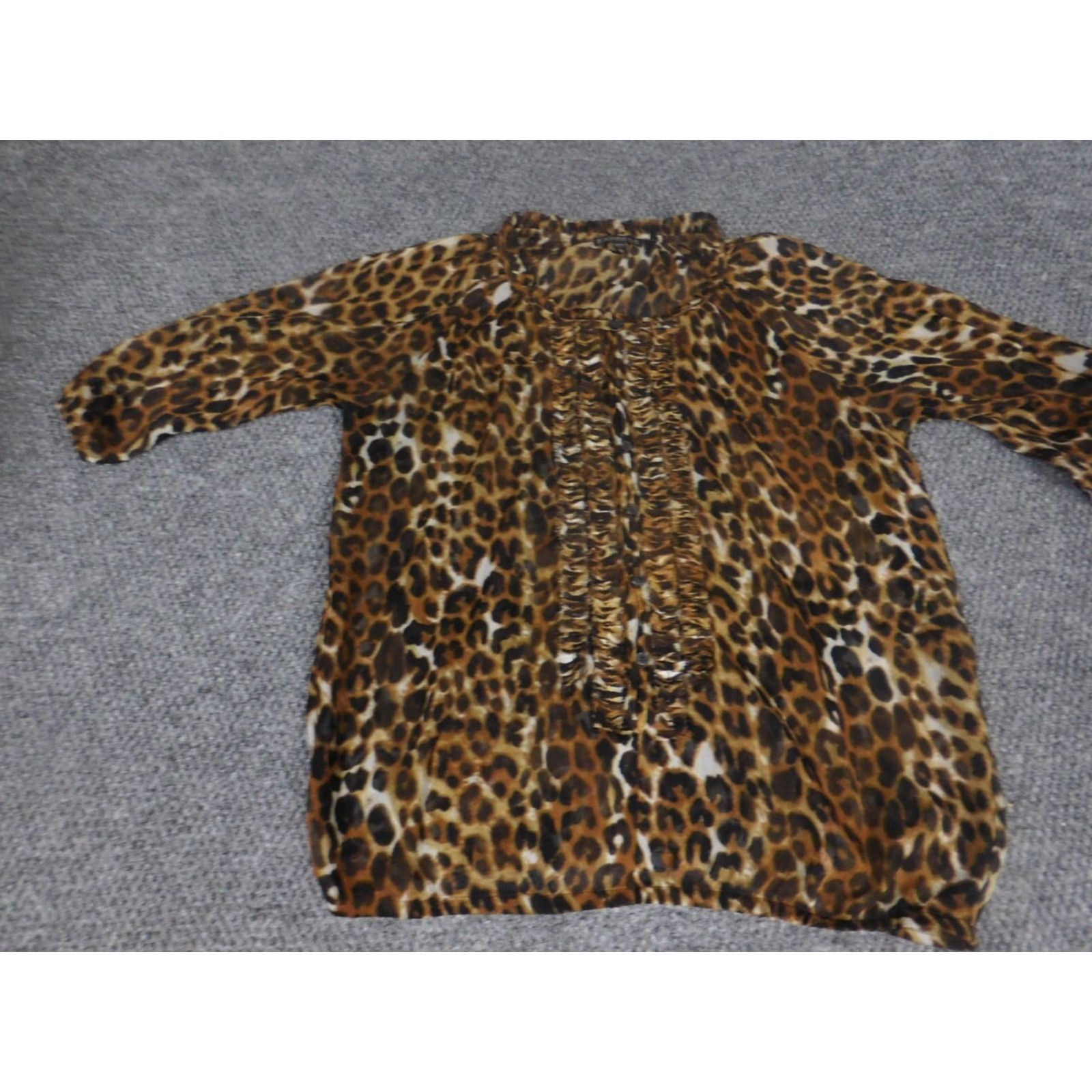 Express Express Womens Blouse Button-Up Shirt Casual Scoop Neck 3/4 Sleeve Brown Animal Print Small S Regular Cotton Down Stretch Designer Modern Womens Size S / US 4 / IT 40 - 3 Thumbnail