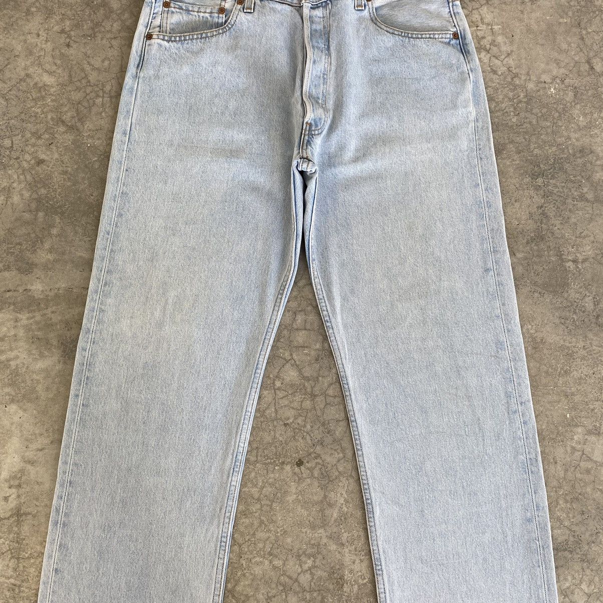 Levi's Size 35x30 Vintage 1996 Levis 501 Light Blue Jeans Size US 35 - 5 Thumbnail