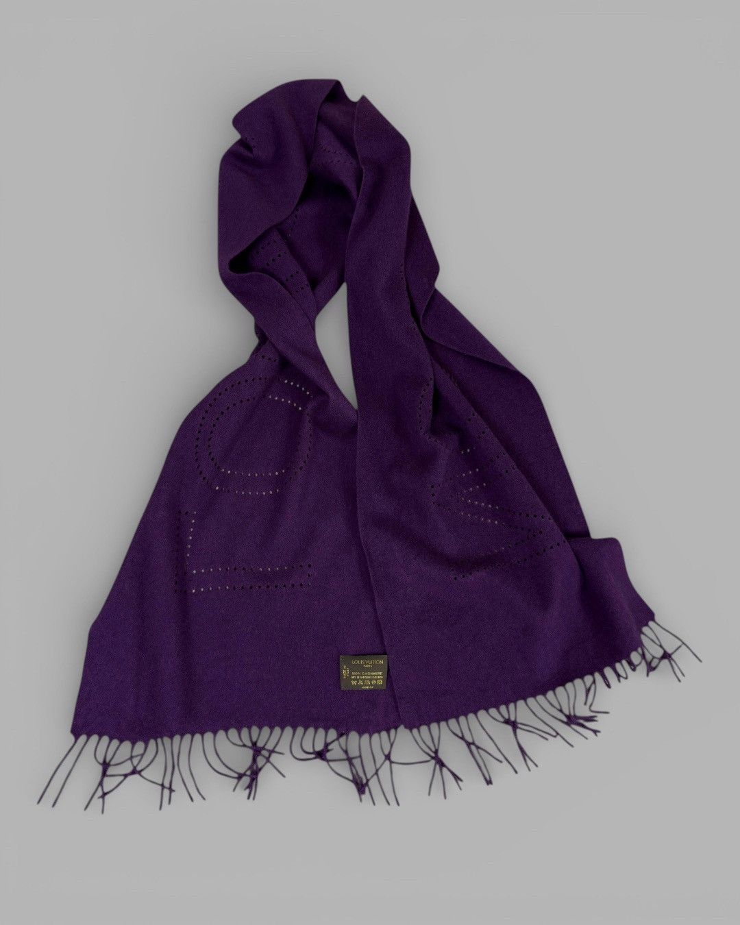 Louis Vuitton Authentic Louis Vuitton Pure Cashmere Scarf Shawl Size ONE SIZE - 14 Thumbnail