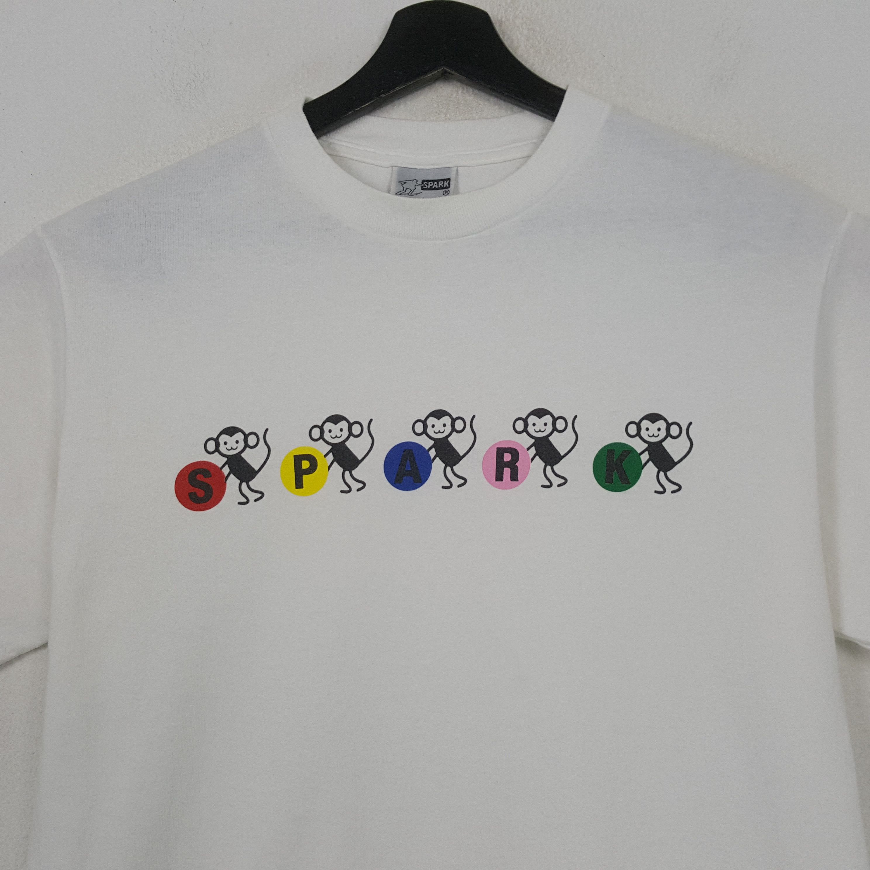 Vintage Spark Skateboard Streetwear Style Tshirt RR2 Size US M / EU 48-50 / 2 - 2 Thumbnail