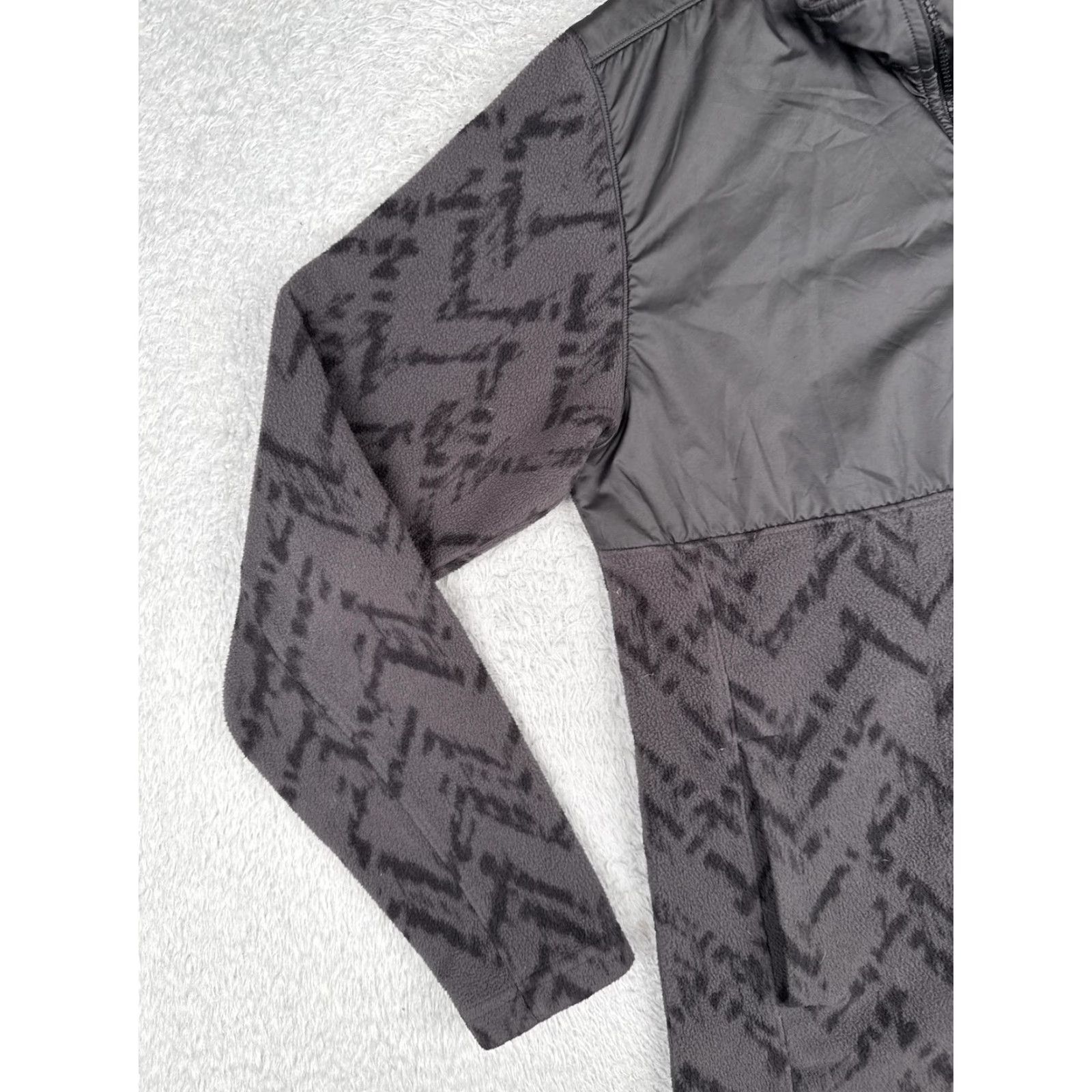The North Face The North Face Pullover Mens Small Gray Black Fleece 1/4 Zip Nylon Yoke Print Sweatshirt Size US S / EU 44-46 / 1 - 3 Thumbnail