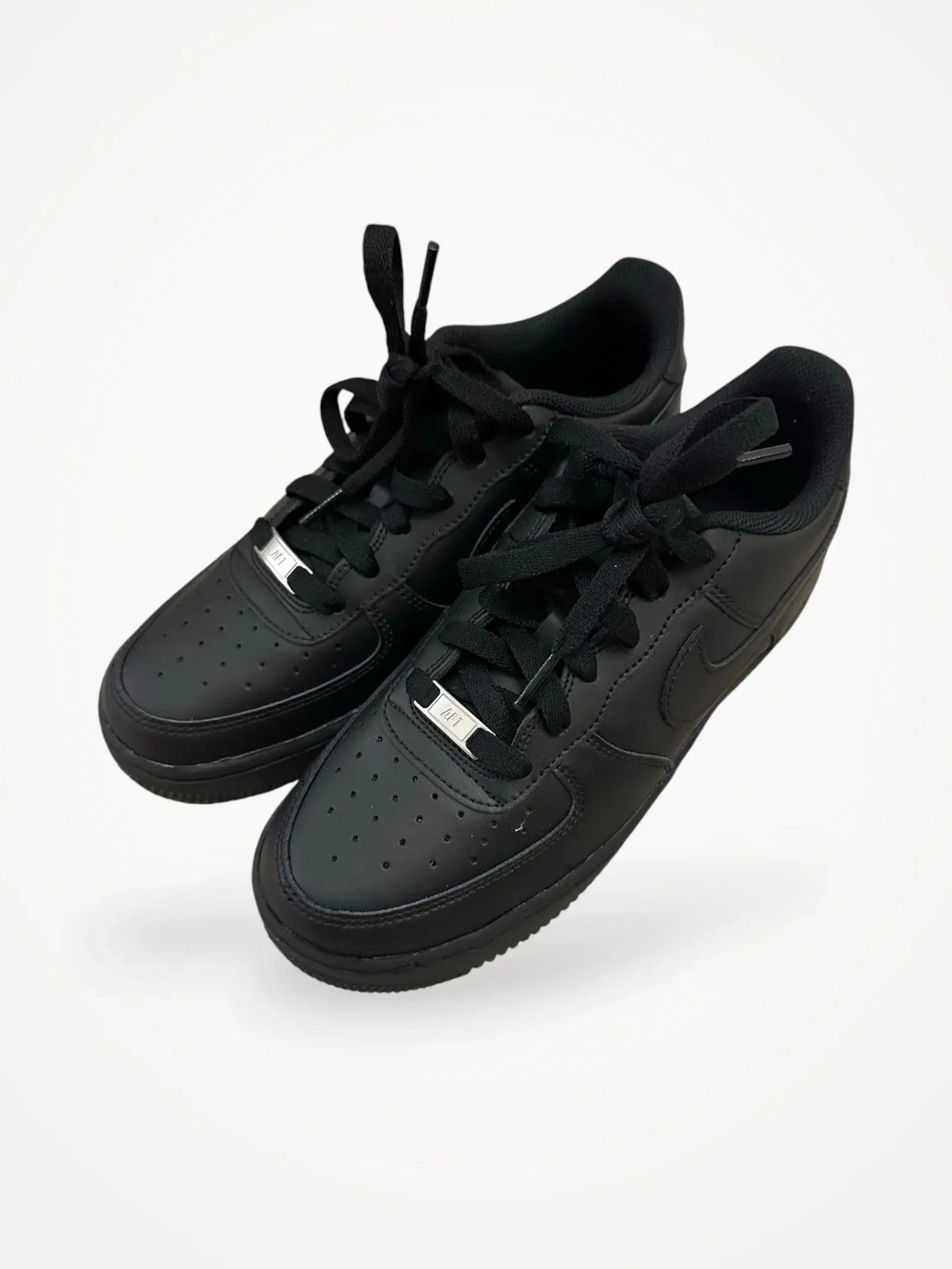 Nike Nike Sneakers Size US 8 / EU 41 - 1 Thumbnail