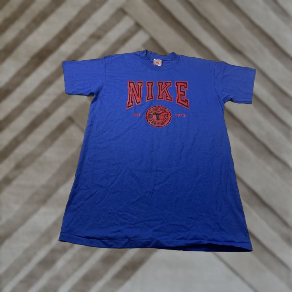 Nike VINTAGE Nike T-Shirt Blue Mens Short Sleeve Round Neck 90s Collegiate Medium USA Made Nike Logo Stitch Size US M / EU 48-50 / 2 - 1 Thumbnail