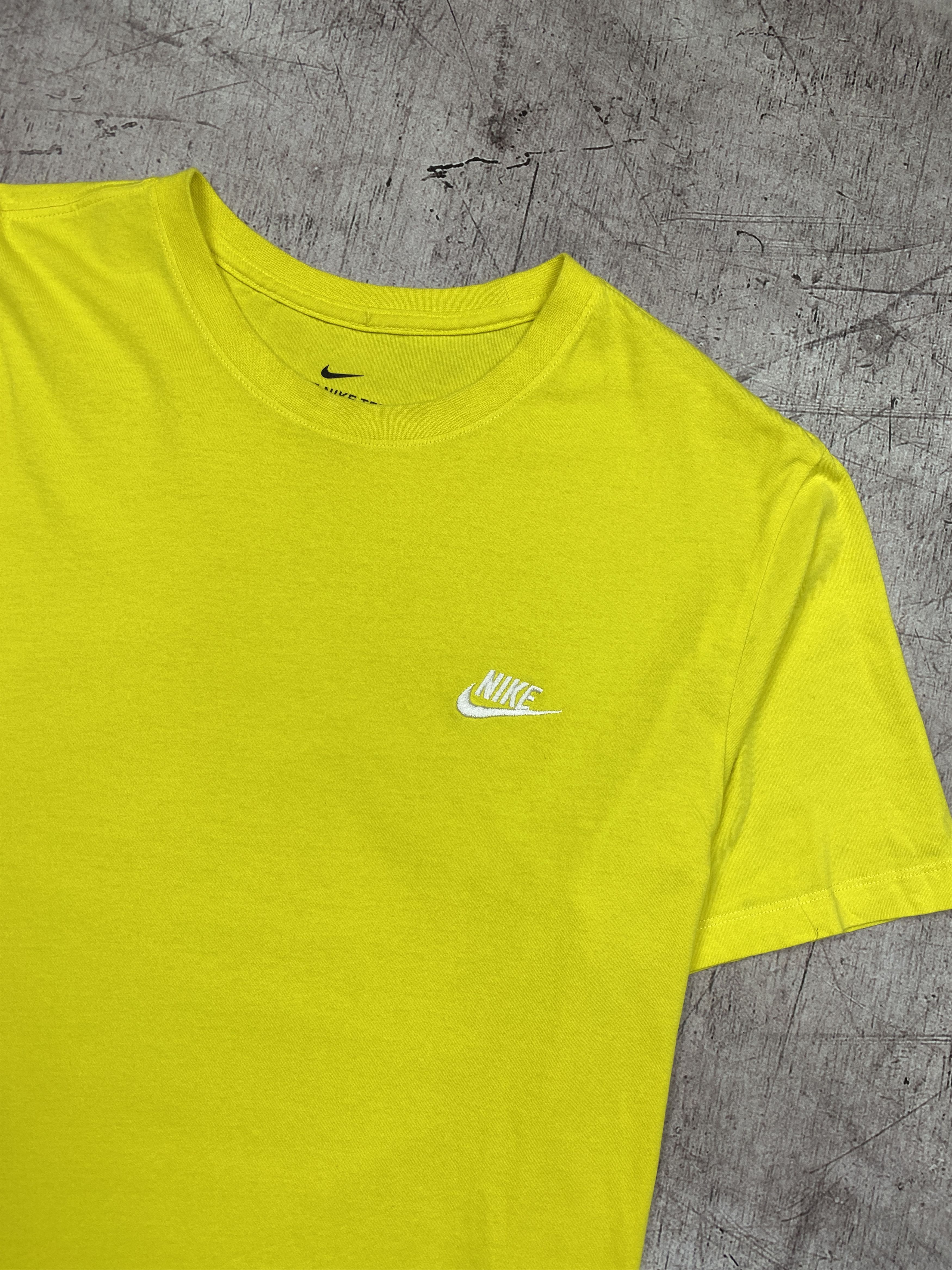 Nike × Vintage Nike Vintage Yellow T-Shirt Size US XL / EU 56 / 4 - 2 Thumbnail