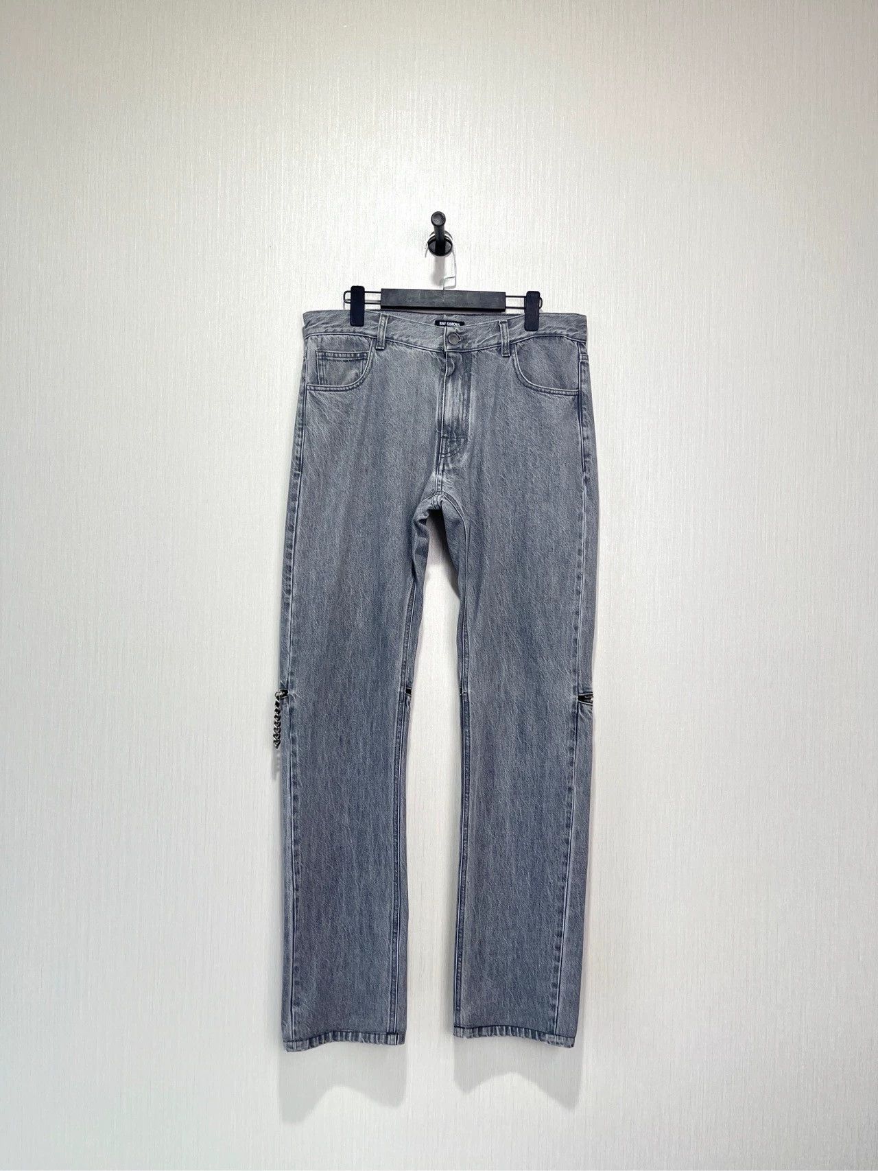 Raf Simons Raf Simons Grey washed straight jeans with drape Size US 33 - 1 Thumbnail