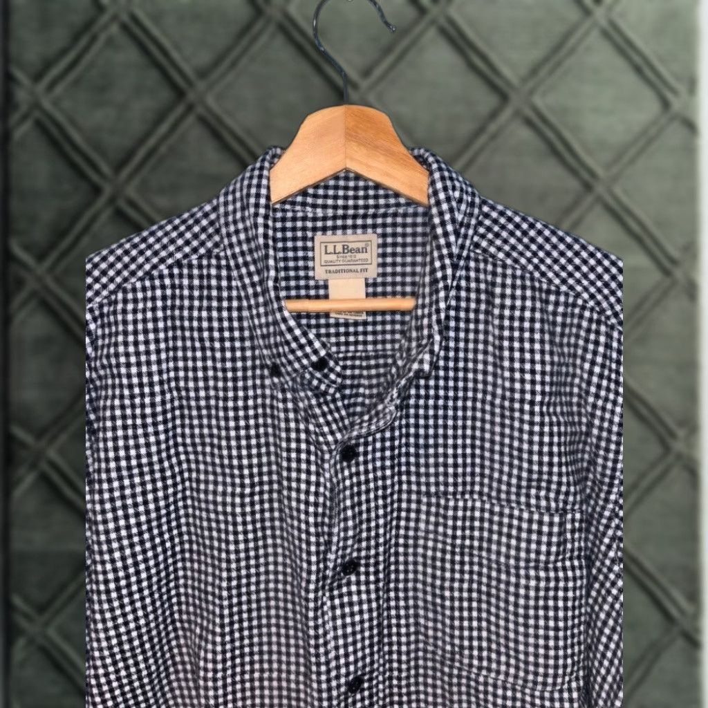 Vintage L.L. Bean Shirt Mens L Black White Micro Plaid Scotch Flannel Button-Down Long Sleeve Cotton Chest Pocket Vintage No (adjust for non-adding) Size US L / EU 52-54 / 3 - 1 Thumbnail