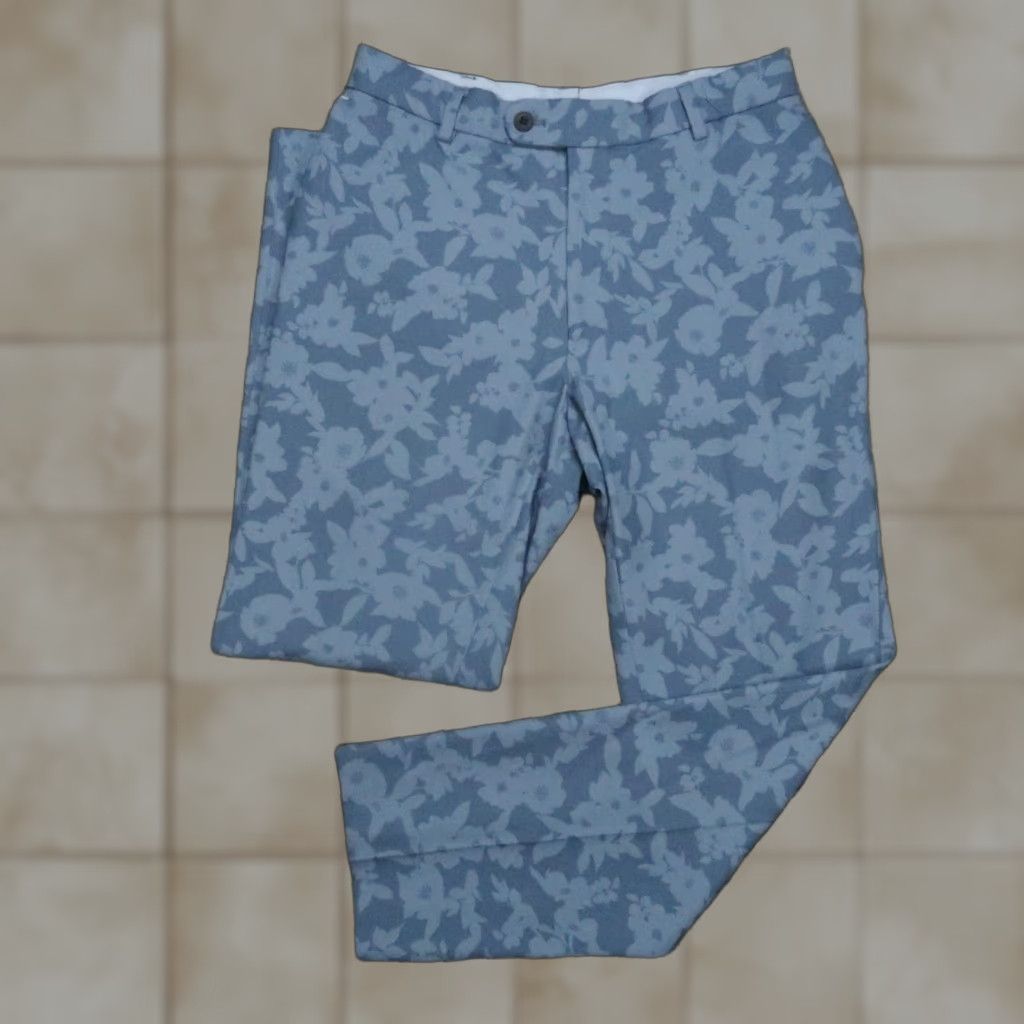 Peter Millar Peter Millar Surge Performance Pants Mens 28x28 Blue Floral Lightweight Comfort Stretch Easy Care Pockets Flat Front Chino Straight Regular Size US 28 / EU 44 - 1 Thumbnail