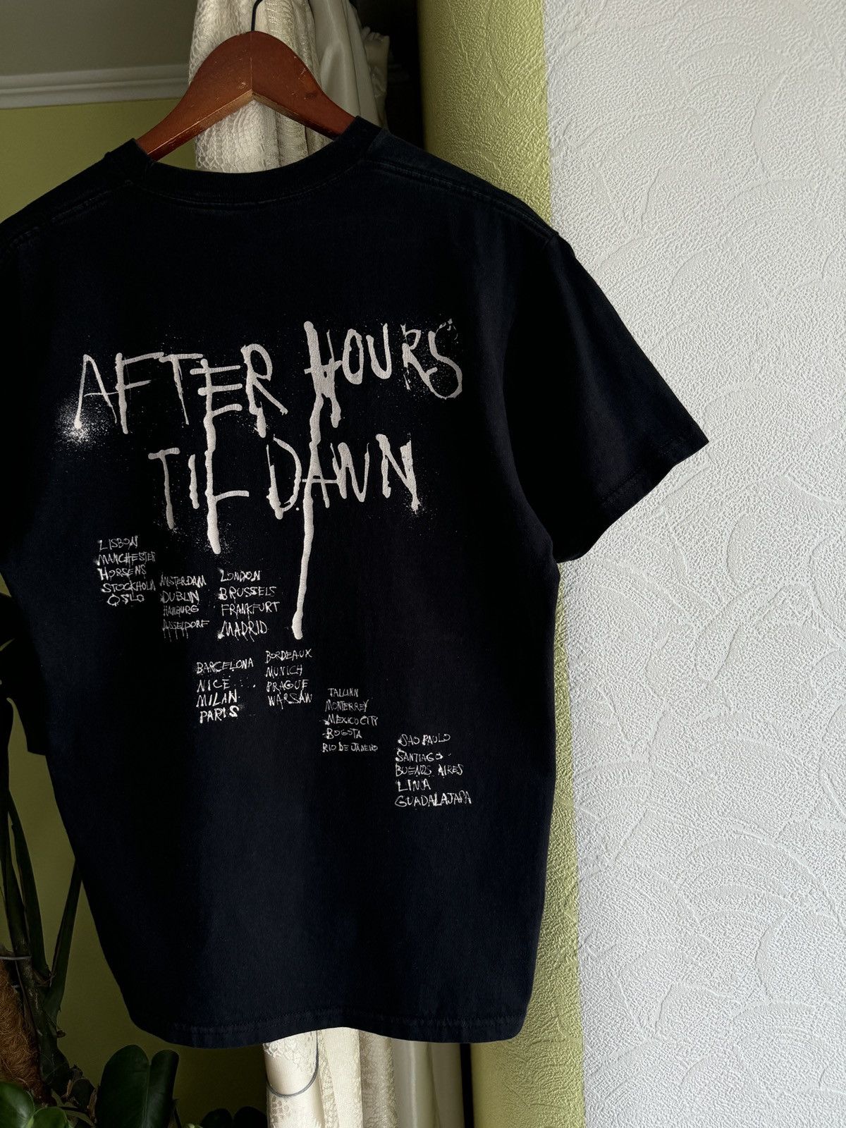 The Weeknd The Weekend After Hours Til Dawn 2023 Tour T-Shirt Size US M / EU 48-50 / 2 - 9 Thumbnail