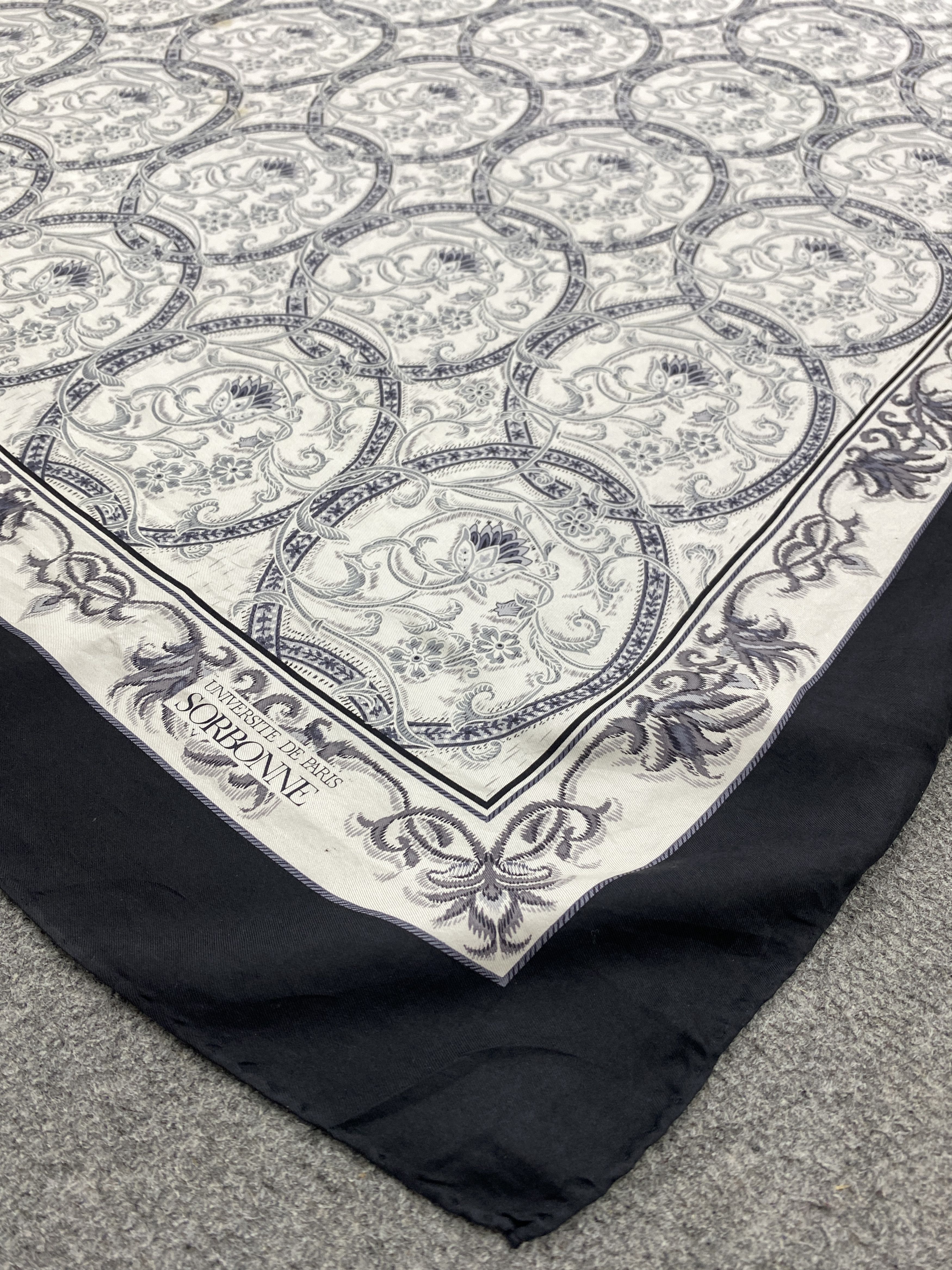 Vintage 70s Universite De Paris Sorbonne Silk Scarf SN0118 Size ONE SIZE - 3 Thumbnail