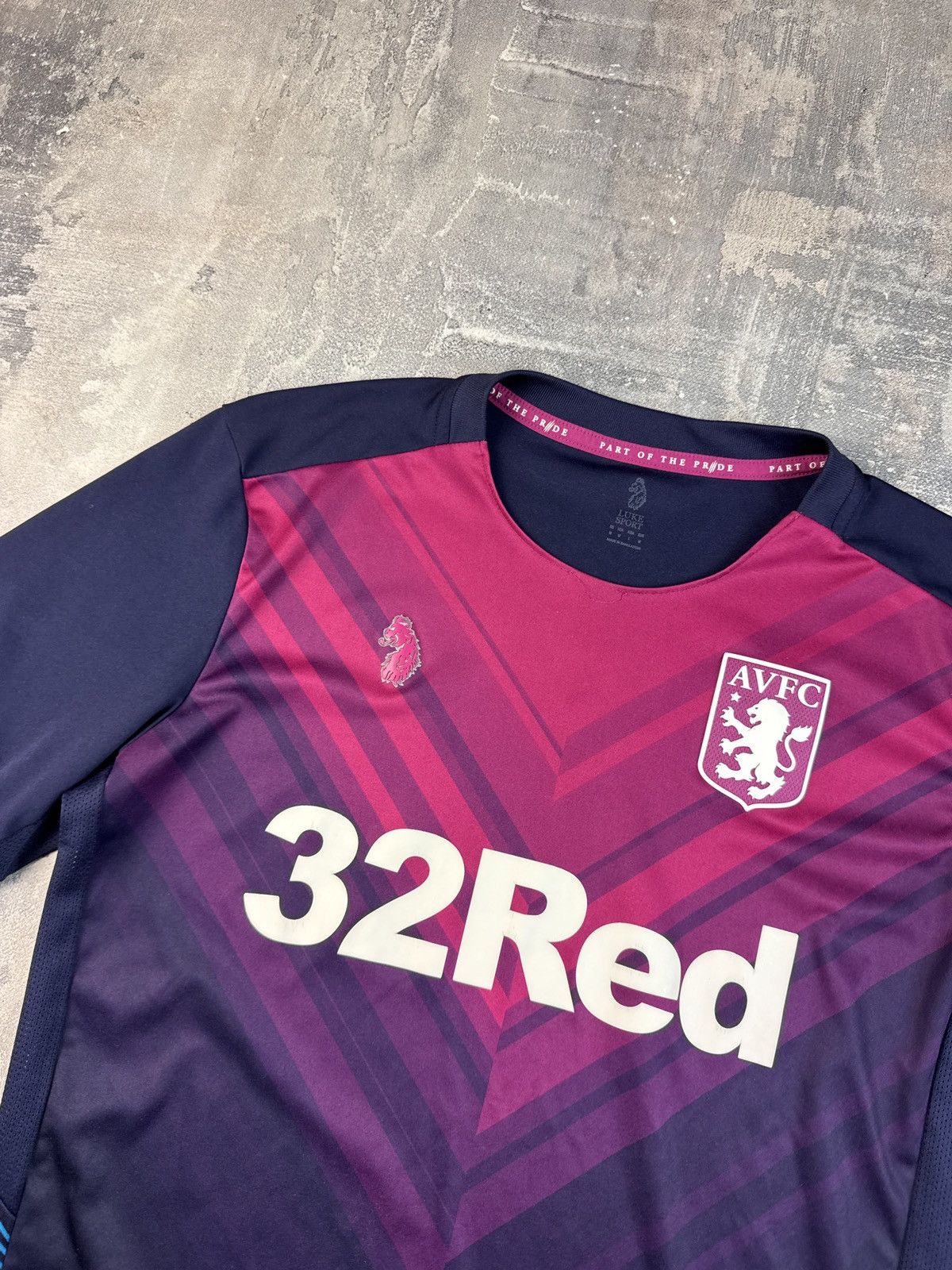 Other Aston Villa 2018/19 Third Football Shirt Soccer Jersey Luke Size US M / EU 48-50 / 2 - 4 Thumbnail